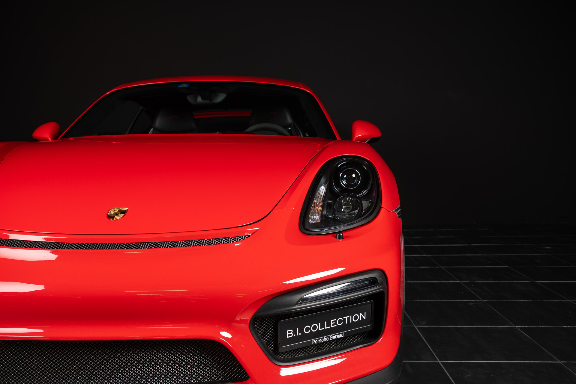PORSCHE Cayman GT4-image-2