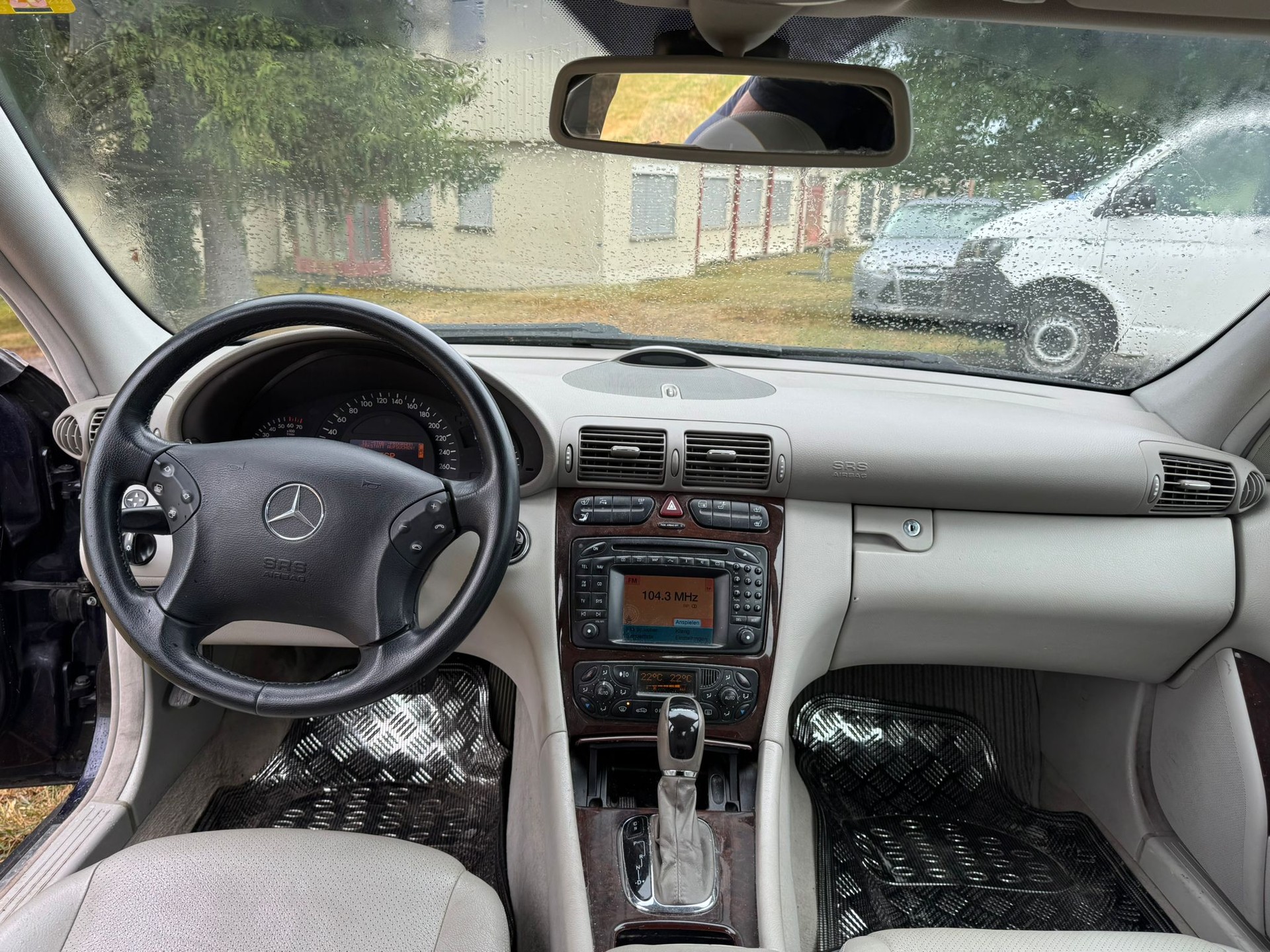 MERCEDES-BENZ C 320 Elégance 4Matic Automatic-image-9