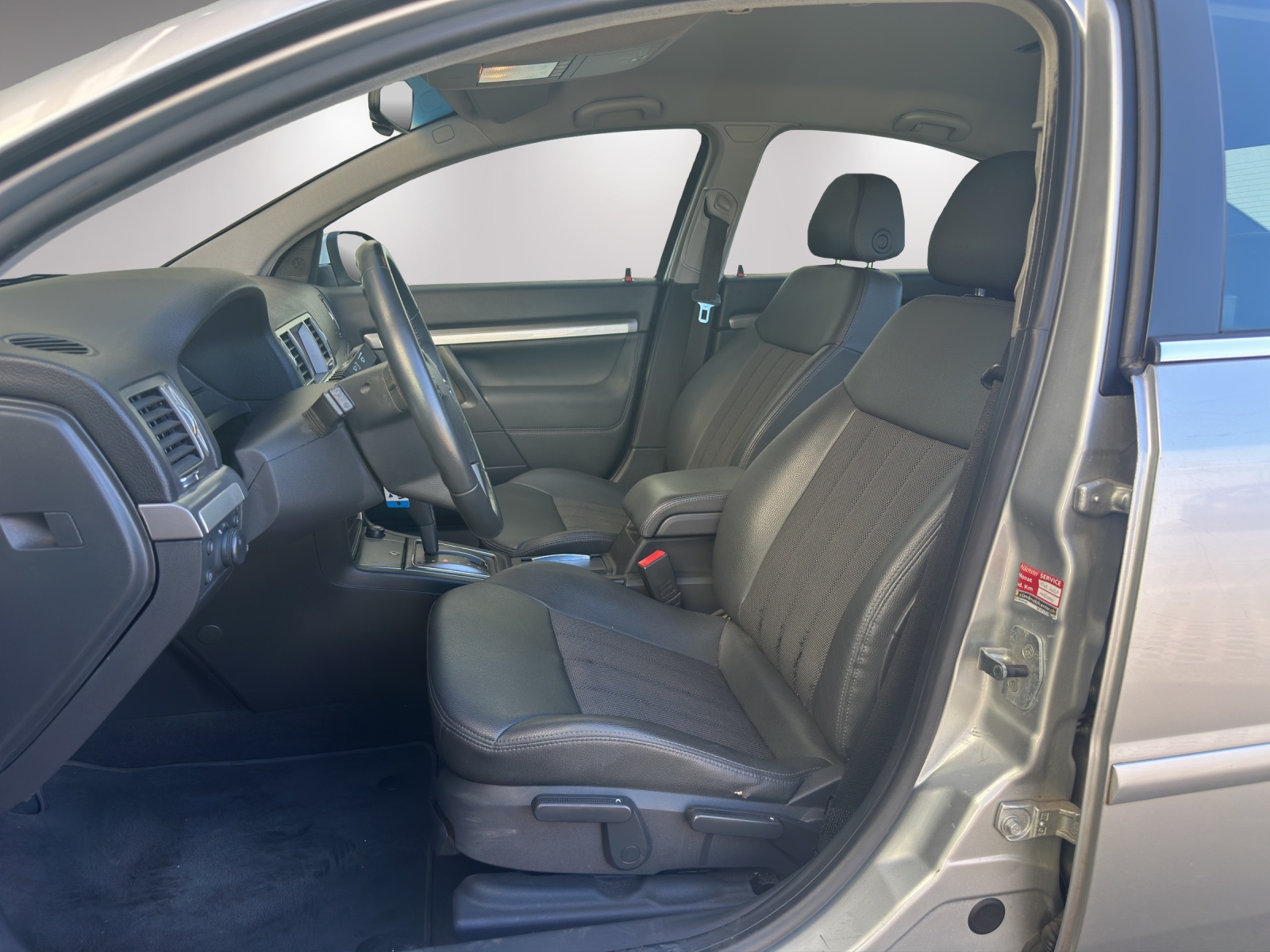 OPEL Vectra 2.2 Diamond Automatic-image-9