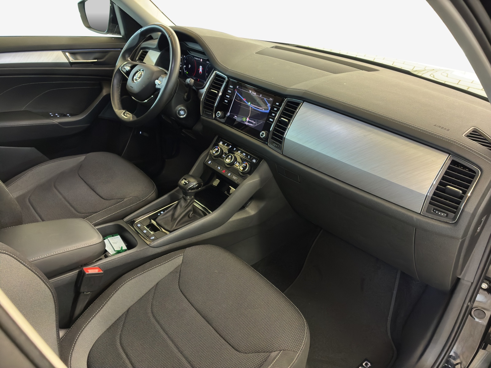 SKODA Kodiaq 2.0 TDI CR Ambition 4x4 DSG-image-13