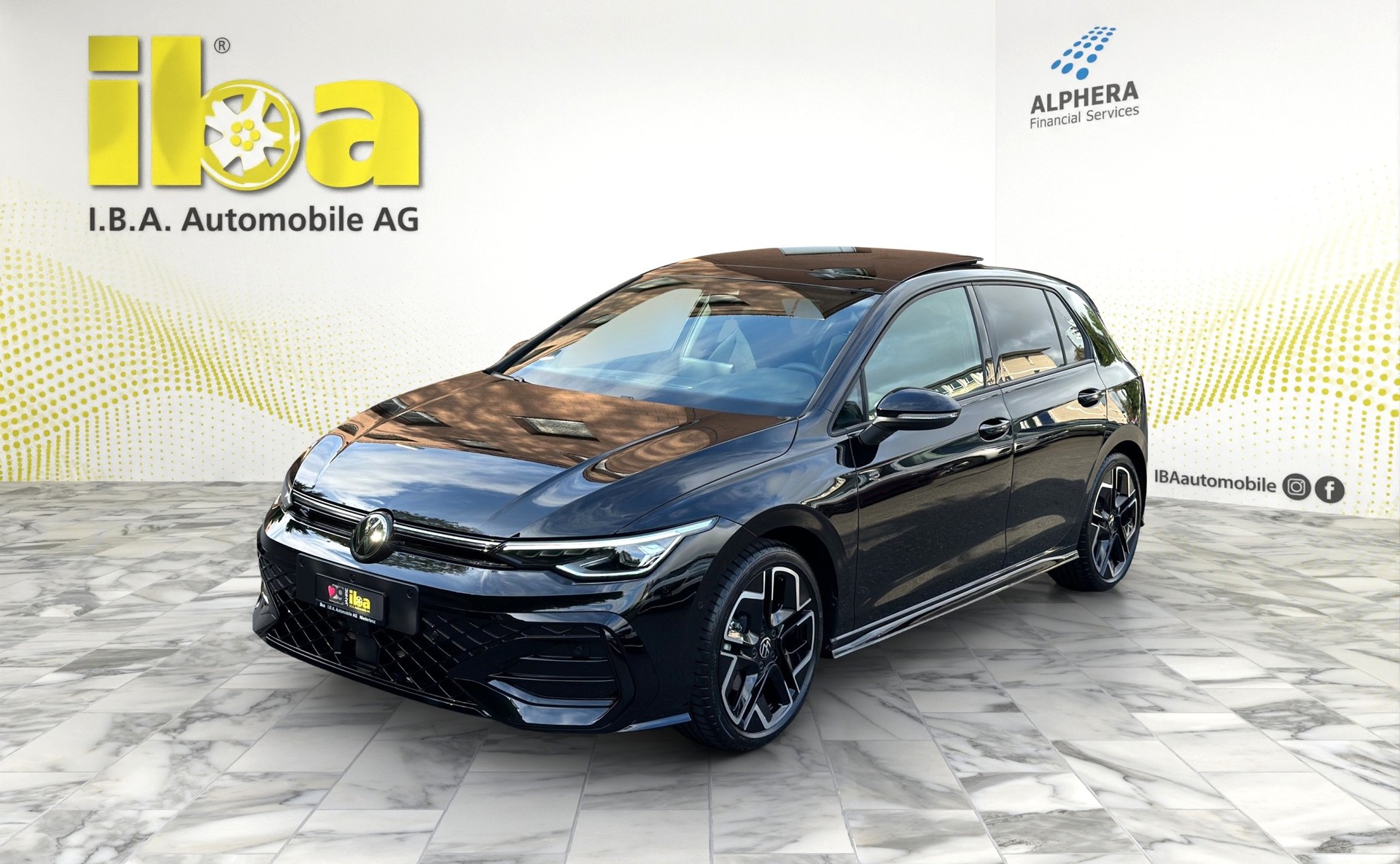 VW Golf 2.0 TDI R-Line Aut. Panoramadach-image-0