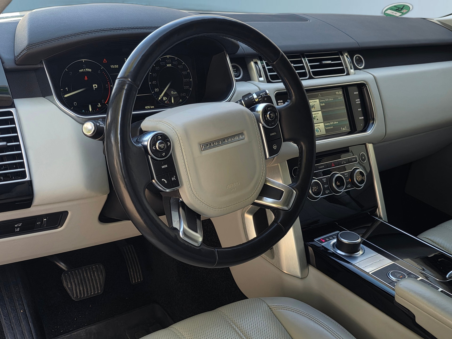 LAND ROVER Range Rover 4.4 SDV8 Vogue Automatic * CH-Fahrzeug * Vollausstattung * ab MFK 2026 *-image-7