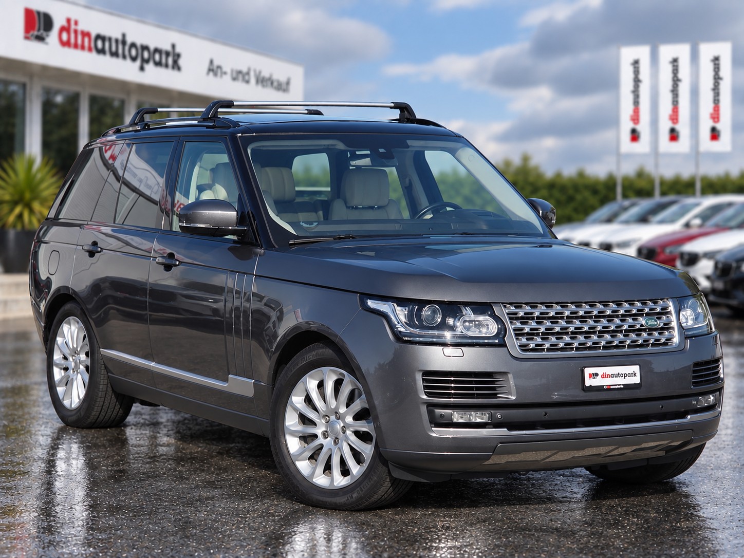 LAND ROVER Range Rover 4.4 SDV8 Vogue Automatic * CH-Fahrzeug * Vollausstattung * ab MFK 2026 *-image-2