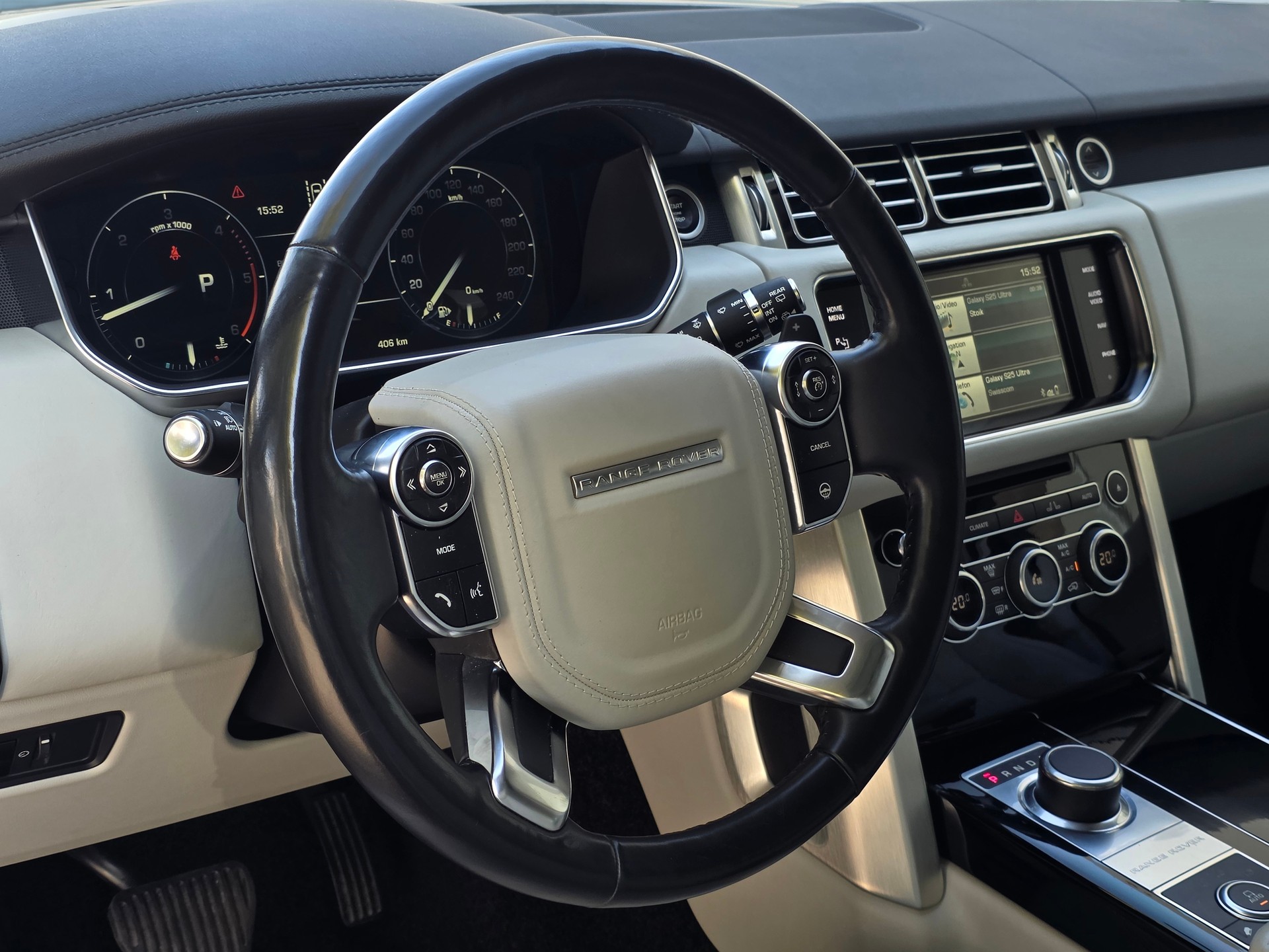 LAND ROVER Range Rover 4.4 SDV8 Vogue Automatic * CH-Fahrzeug * Vollausstattung * ab MFK 2026 *-image-8