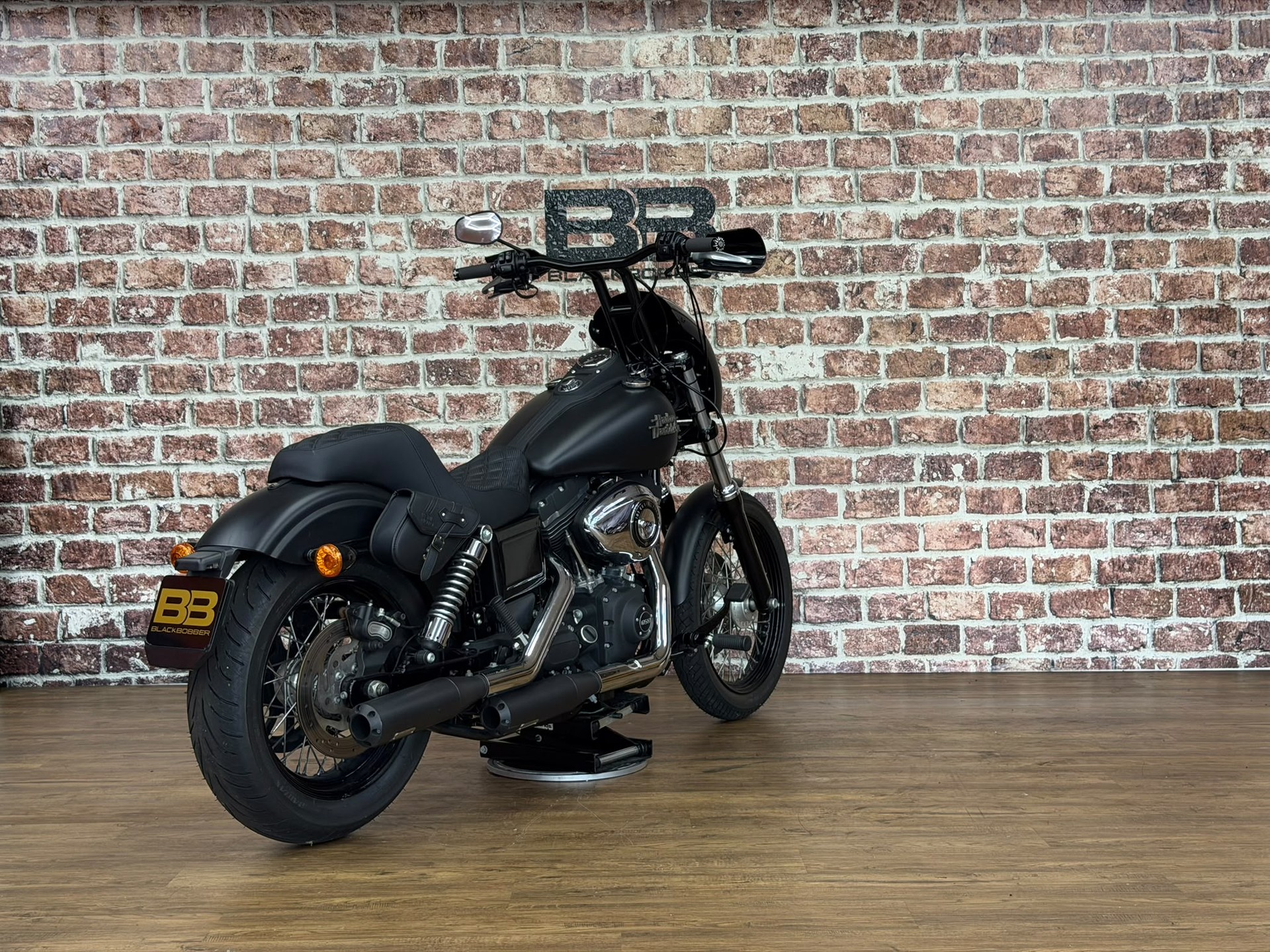 HARLEY-DAVIDSON FXDB Dyna Street Bob 103 ABS-showroom-element-2