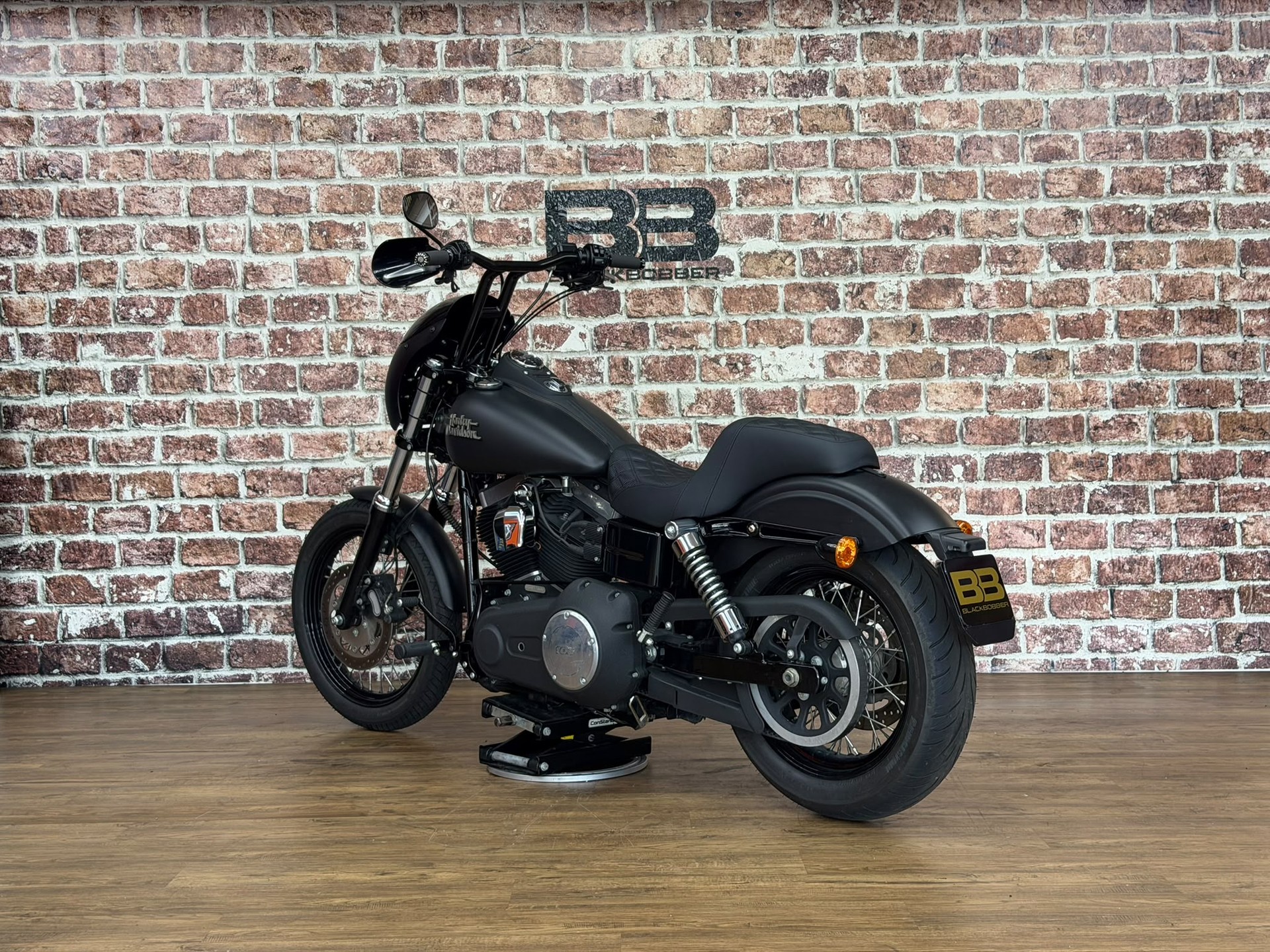 HARLEY-DAVIDSON FXDB Dyna Street Bob 103 ABS-showroom-element-1