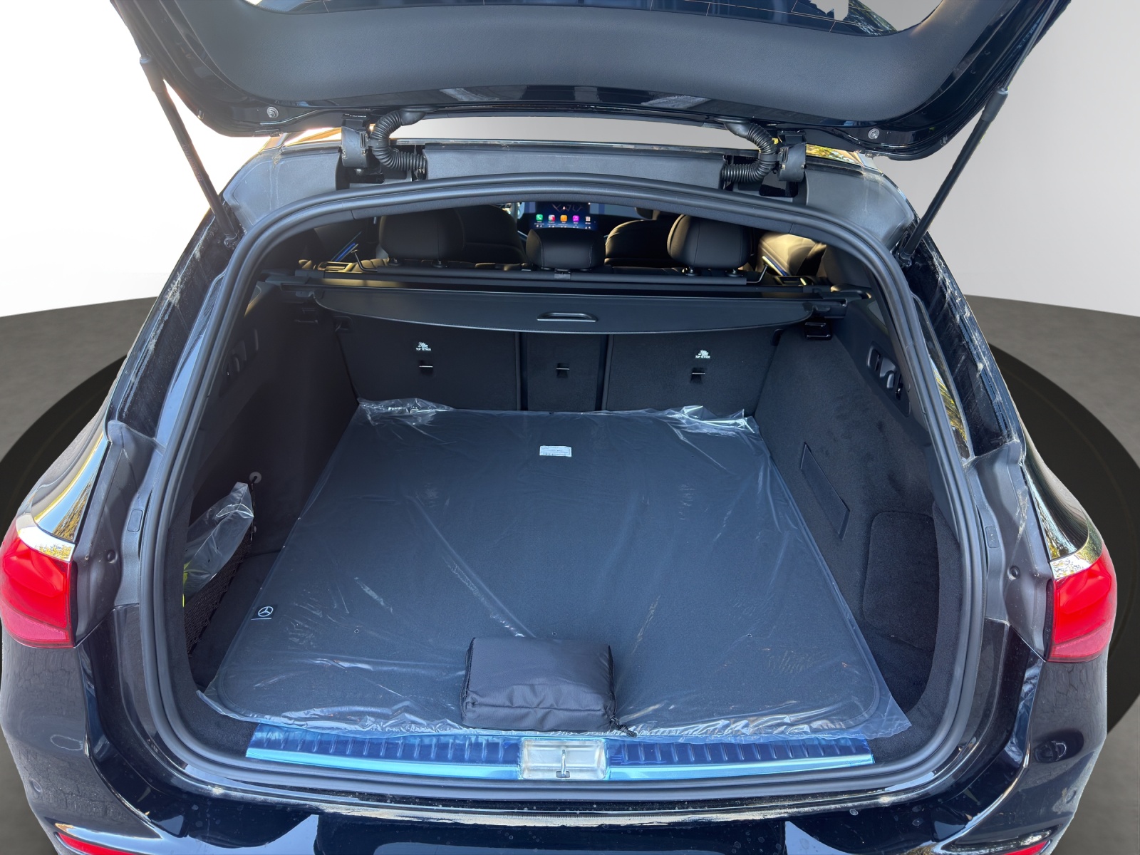 MERCEDES-BENZ E 220 d T 9G-Tronic-image-5