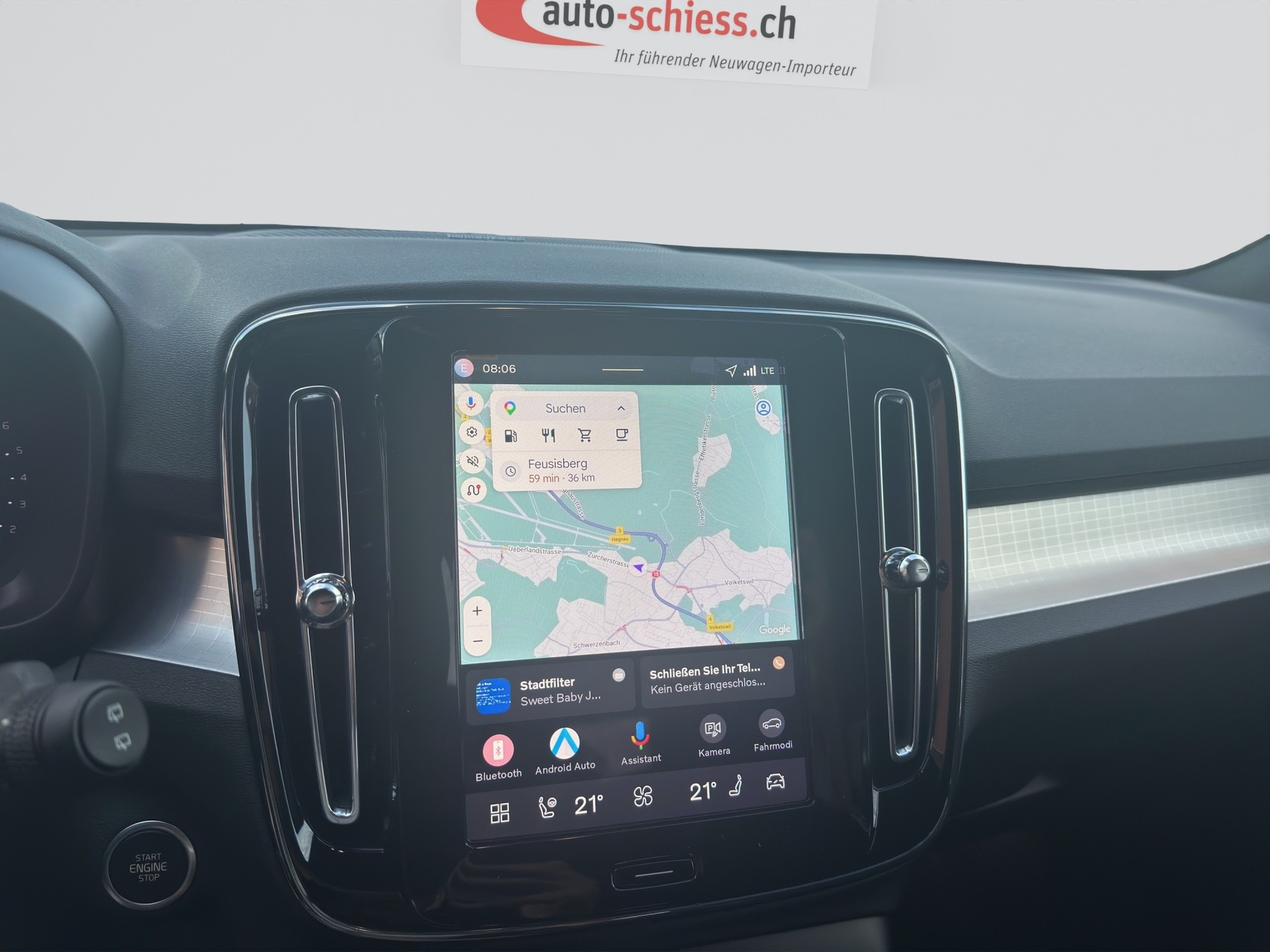 VOLVO XC40 B3 Benzin Mild Hybrid Plus Black Edition DCT-image-11