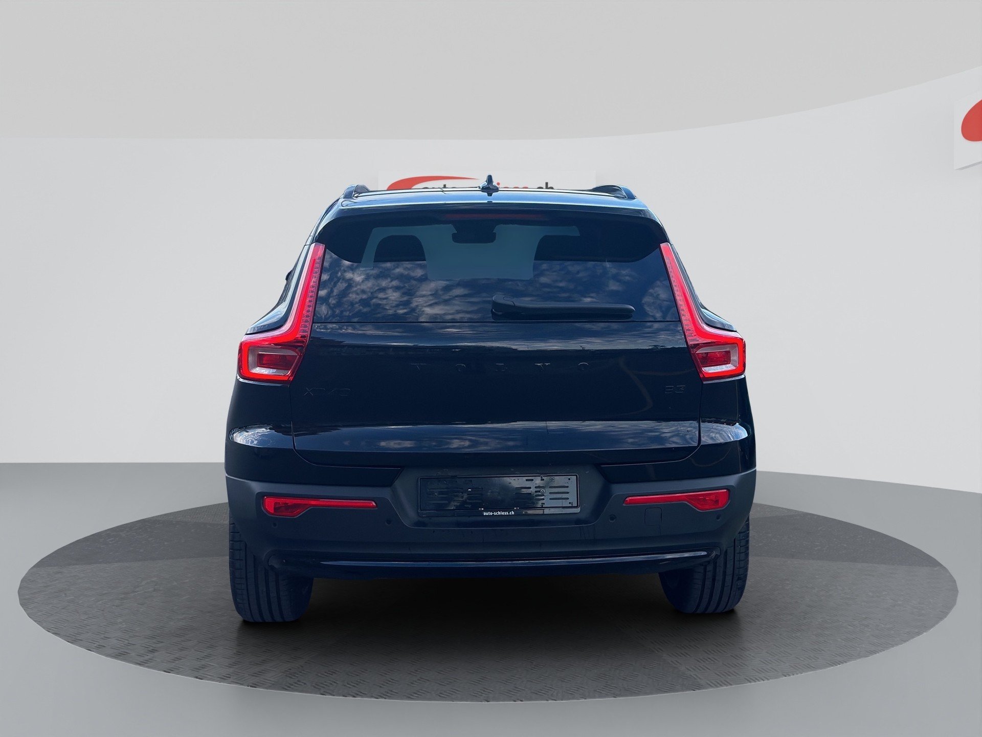VOLVO XC40 B3 Benzin Mild Hybrid Plus Black Edition DCT-image-3