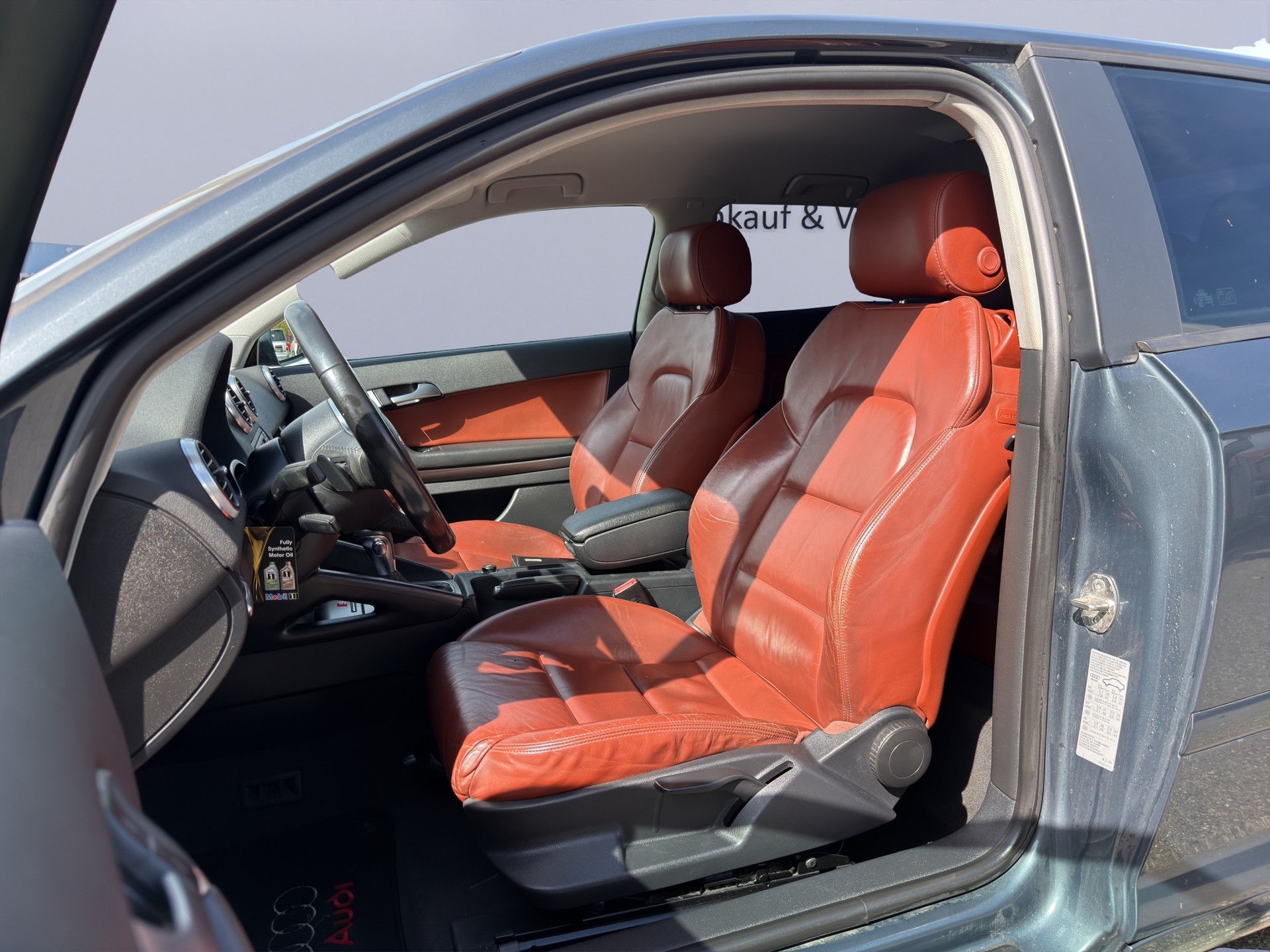 AUDI A3 2.0 TFSI Ambiente quattro S-tronic-image-11