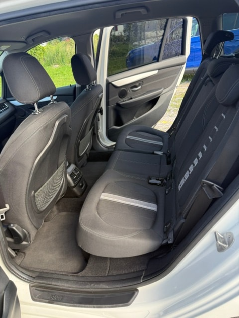 BMW 218d-image-2