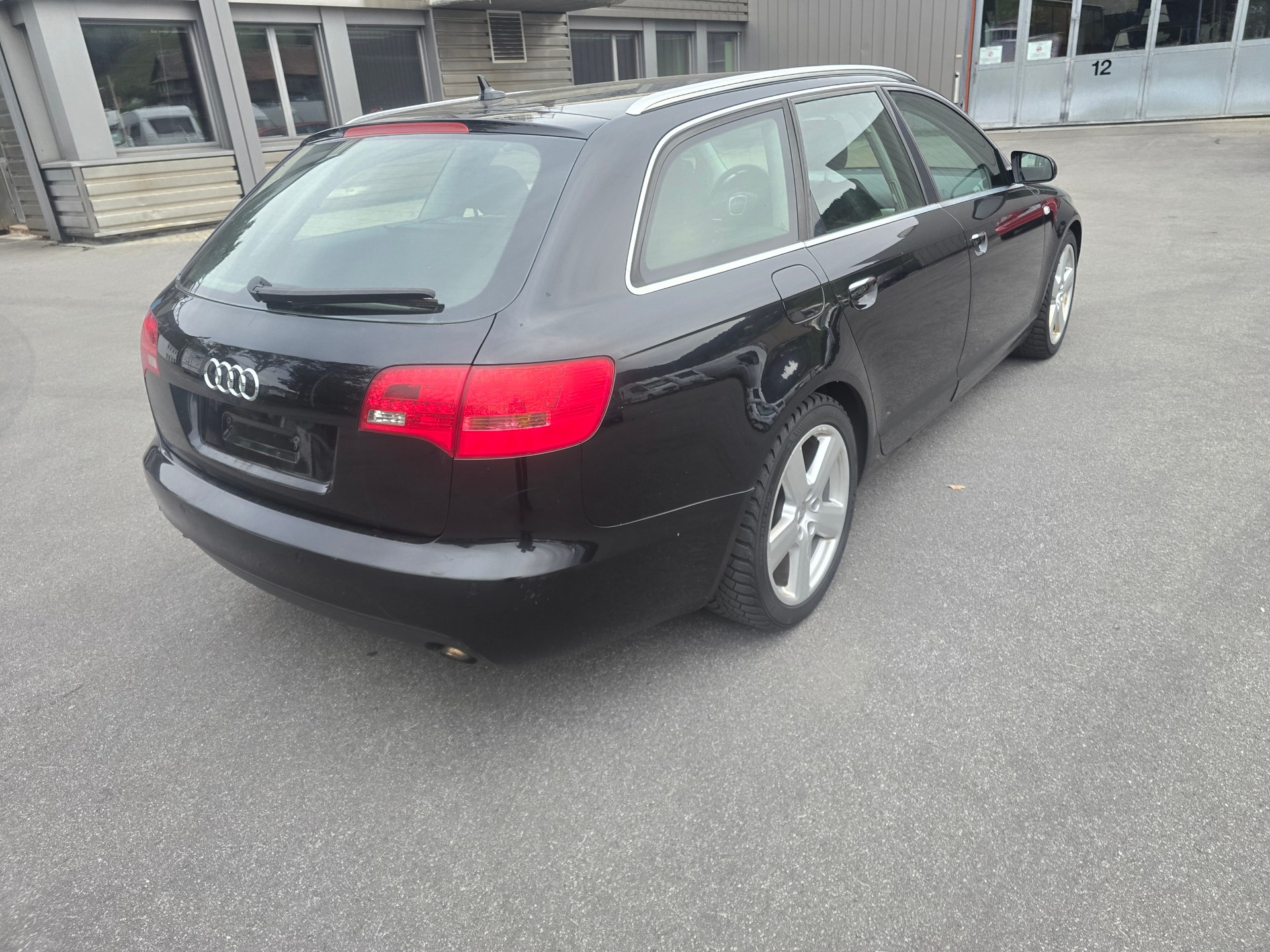 AUDI A6 Avant 3.0 V6 TDI quattro-image-4