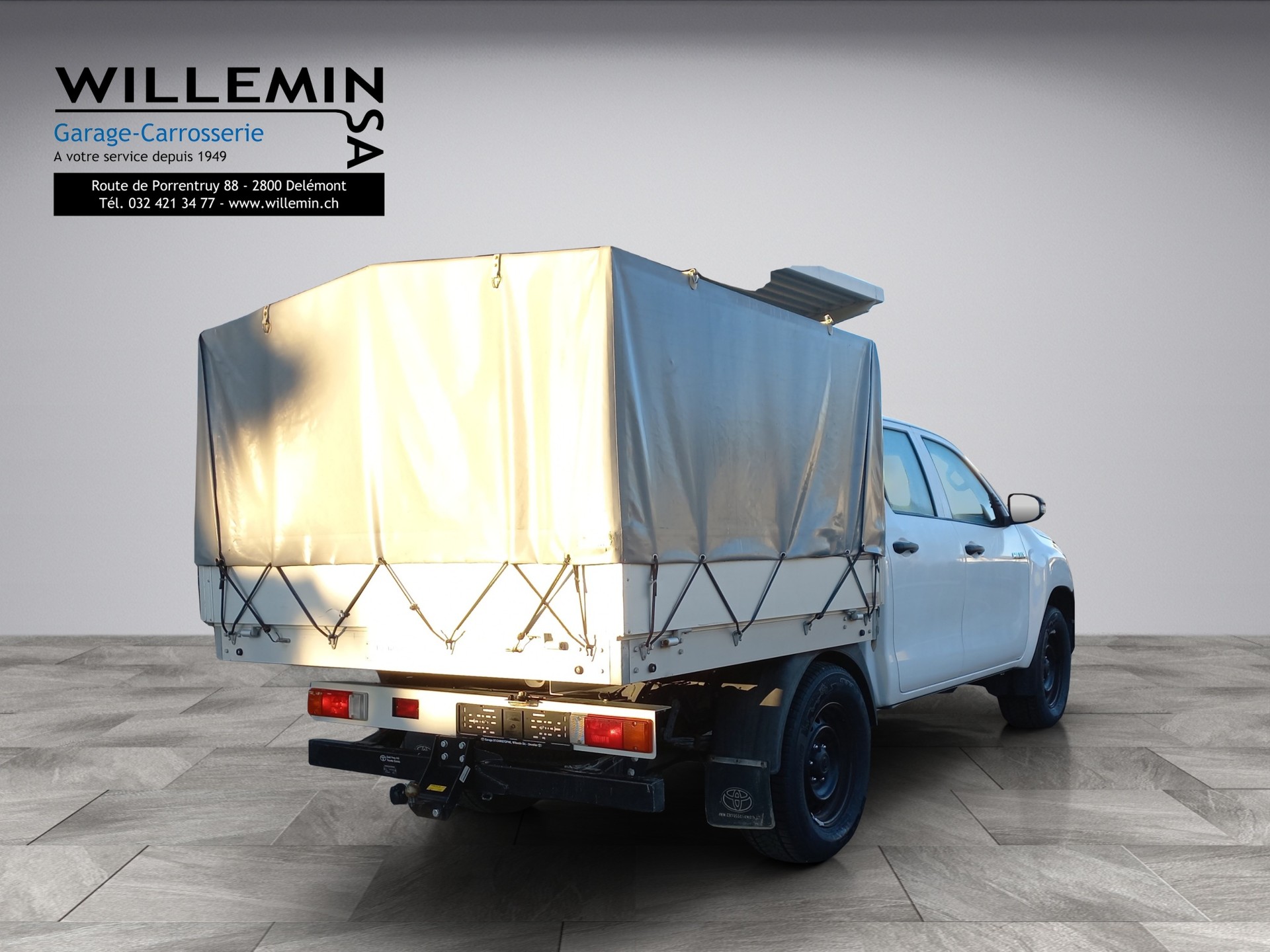 TOYOTA Hilux 2.4D-4D Luna Double Cab 4x4-image-8
