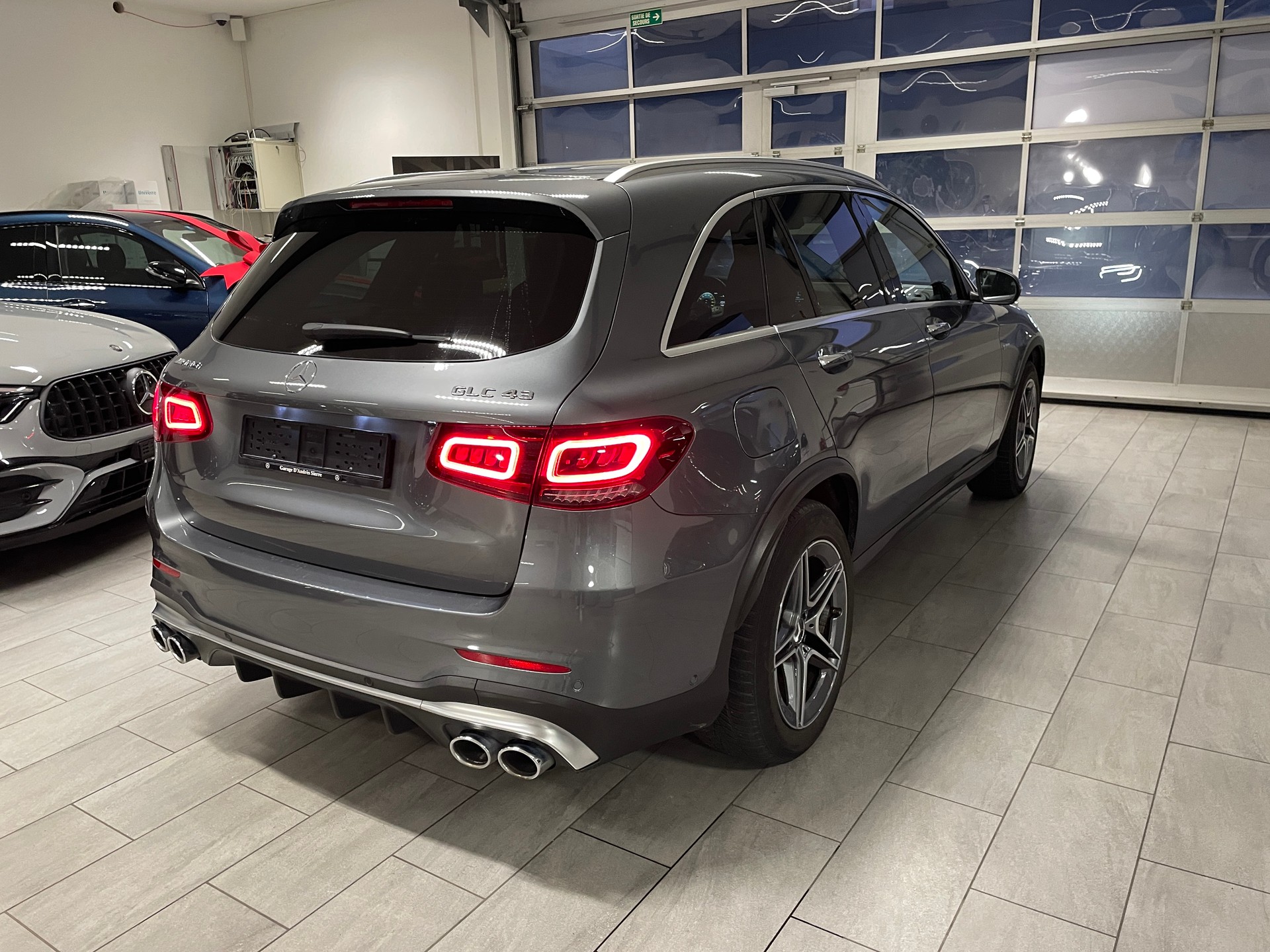 MERCEDES-BENZ GLC 43 AMG 4Matic 9G-Tronic-image-5
