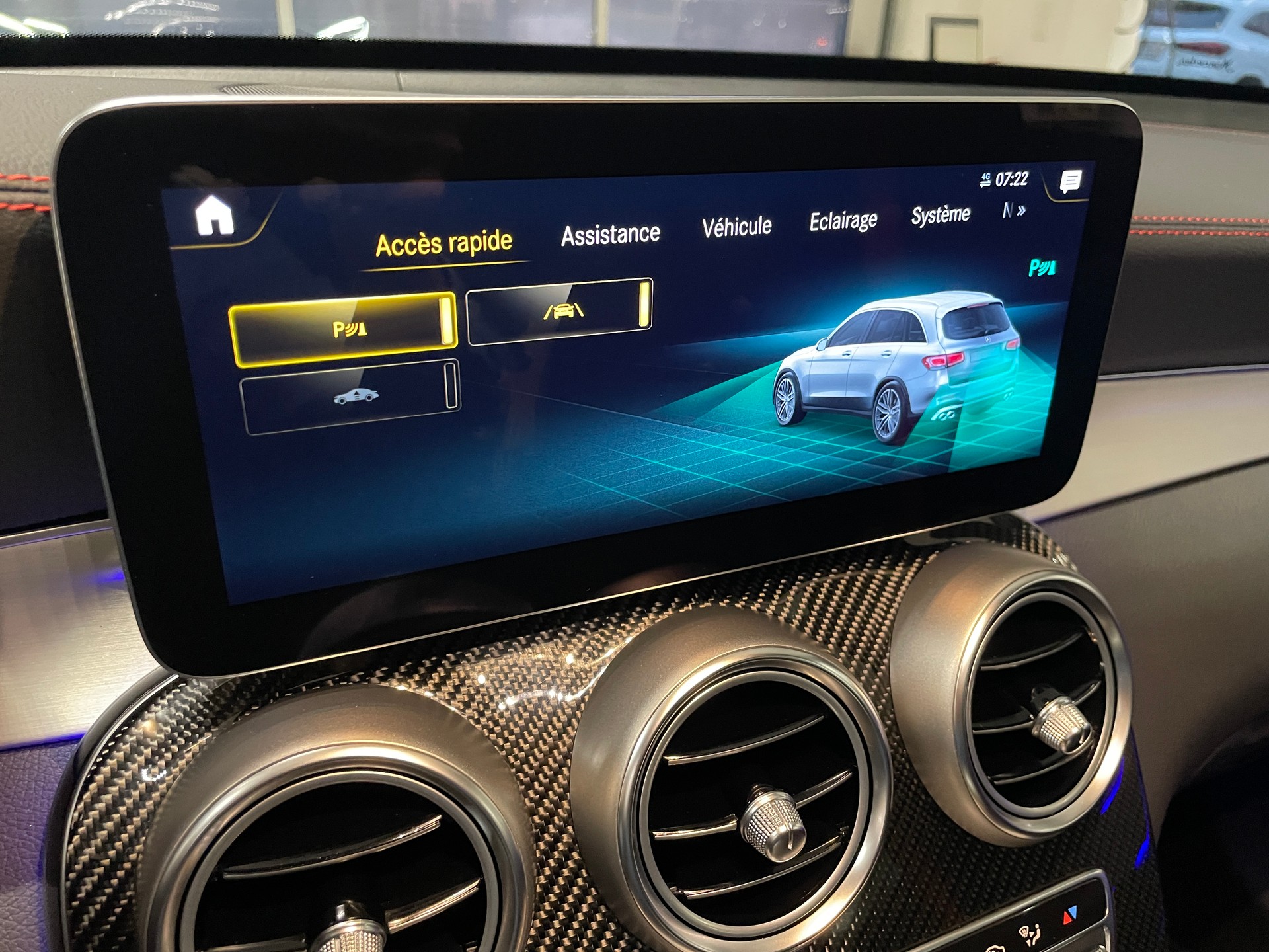 MERCEDES-BENZ GLC 43 AMG 4Matic 9G-Tronic-image-16