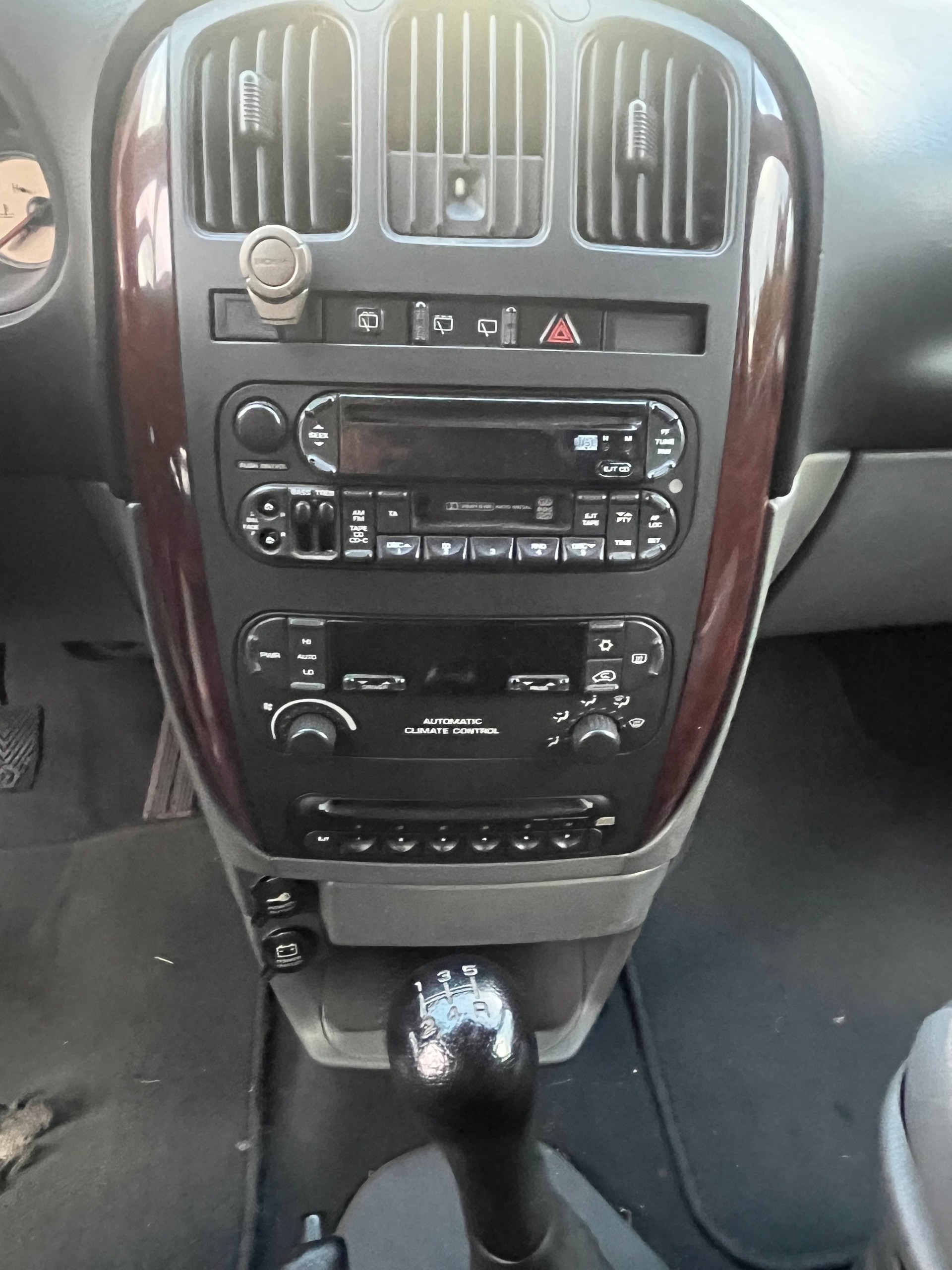 CHRYSLER Grand Voyager 2.5 CRD LX-image-2