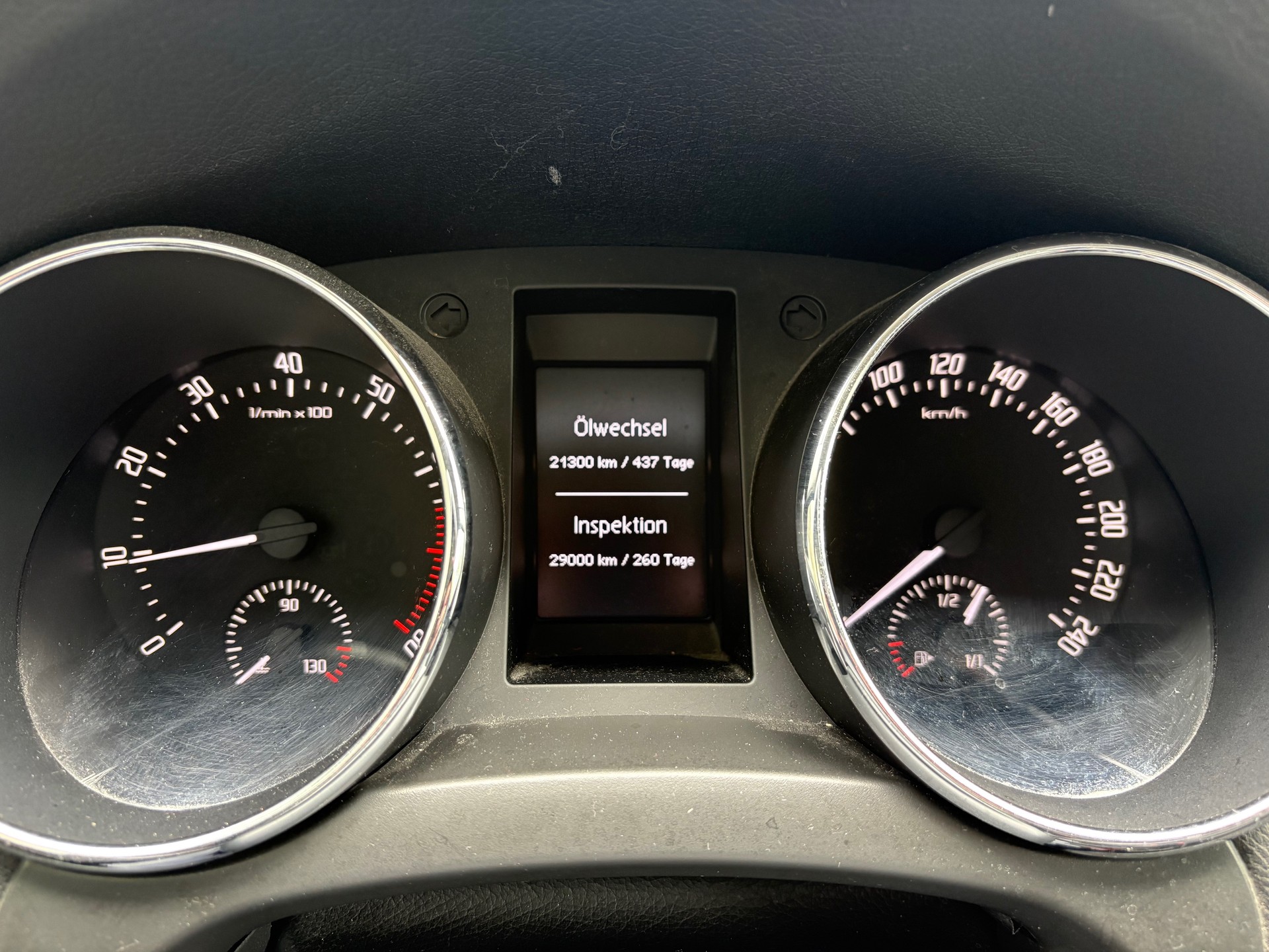 SKODA Yeti 1.8 TSI Active 4x4 DSG-image-6