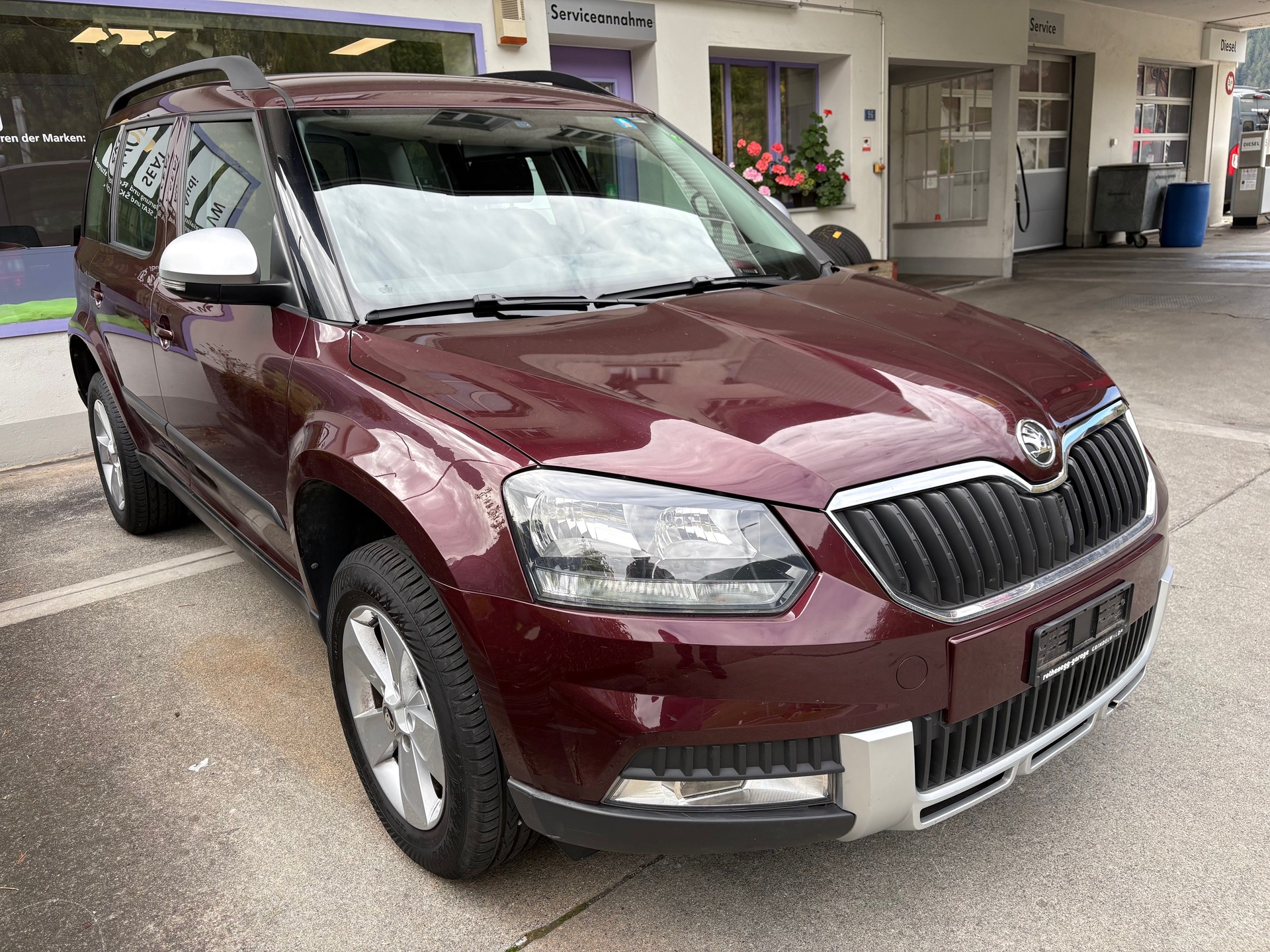 SKODA Yeti 1.8 TSI Active 4x4 DSG-image-1