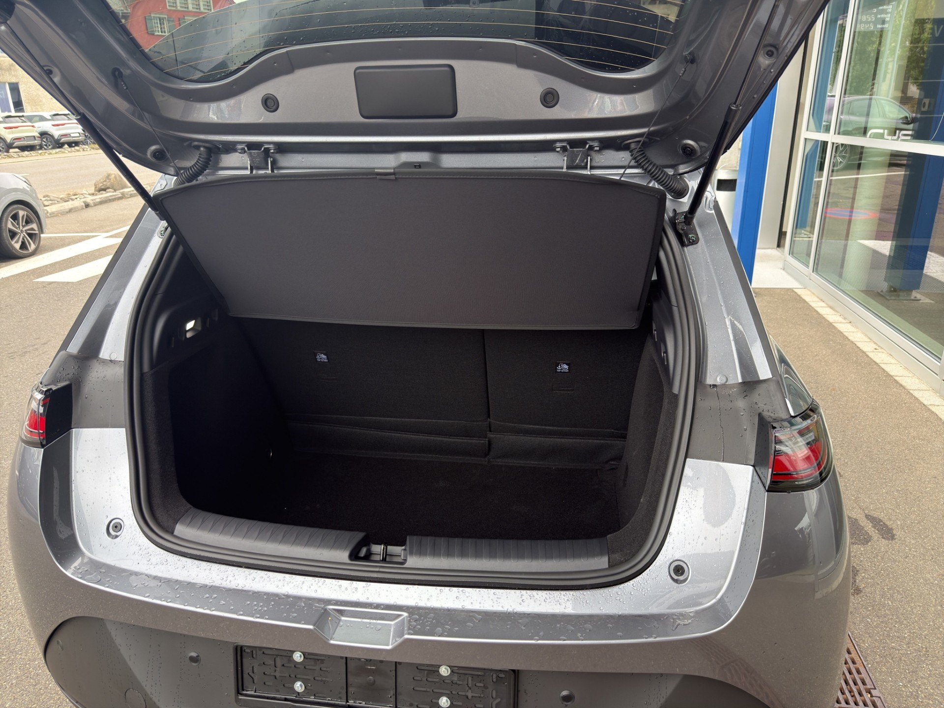 BYD Dolphin G DM-i Comfort-image-13