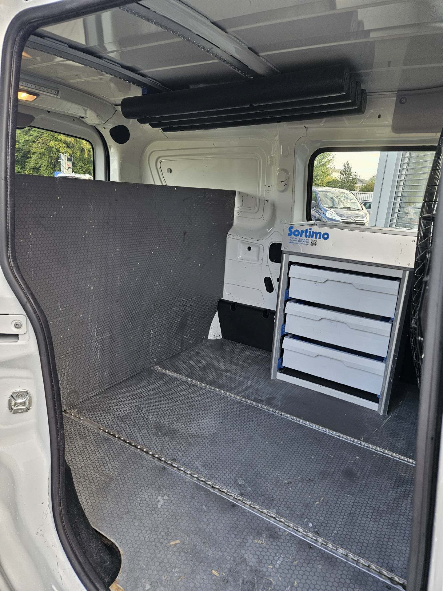 FIAT Doblo Cargo L2 1.4 16V Natural Power Swiss * Klima * Nutzlast 905 KG *-image-9