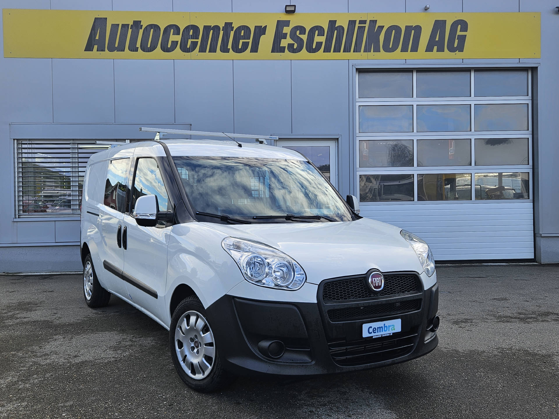 FIAT Doblo Cargo L2 1.4 16V Natural Power Swiss * Klima * Nutzlast 905 KG *-image-2