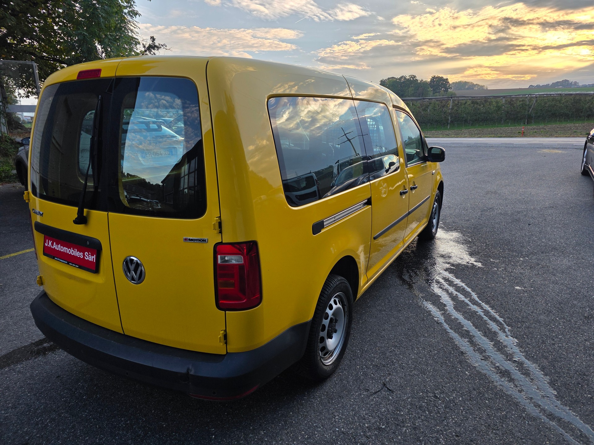 VW Caddy Maxi 2.0TDI 4Motion BlueMotion Technology DSG-image-6