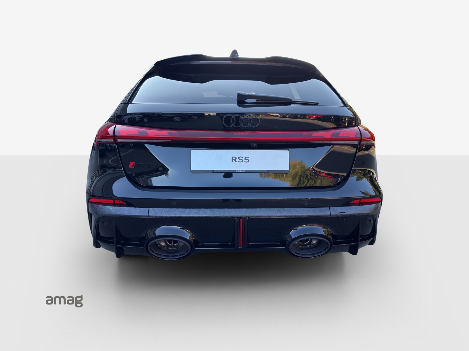 AUDI RS 5 Avant TFSI 470 kW Tiptronic quattro-image-3