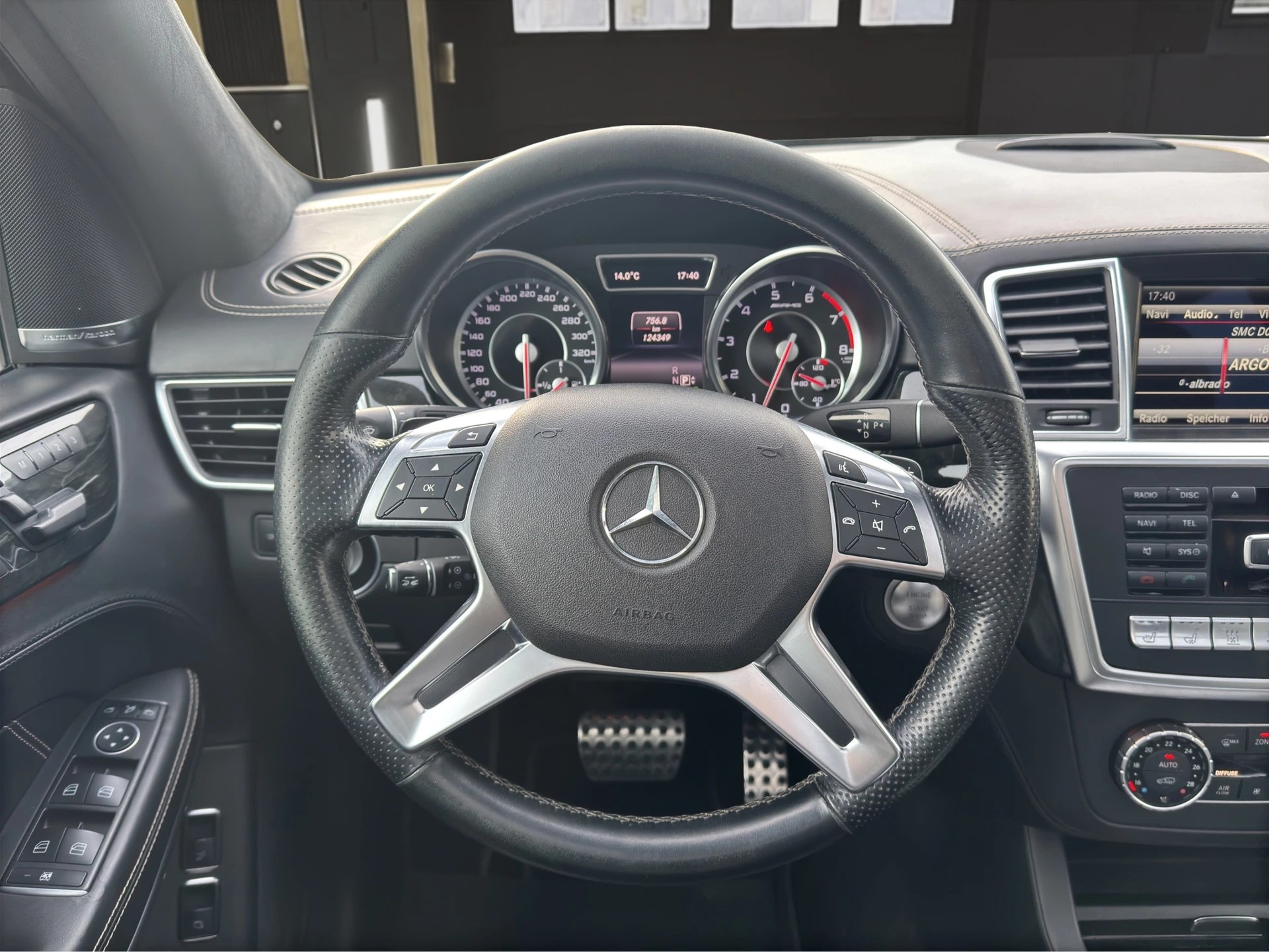 MERCEDES-BENZ GL 63 V8 AMG-image-11