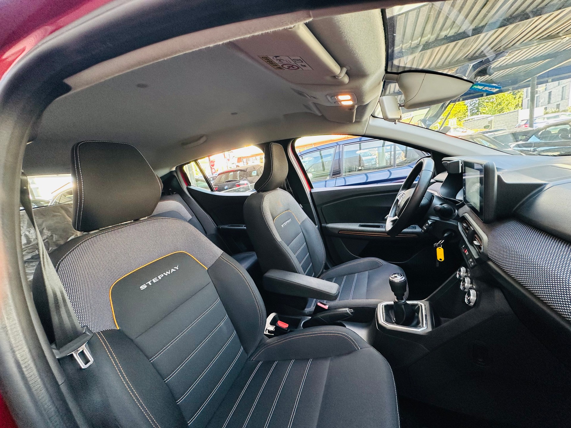 DACIA Sandero Stepway TCe 90 Comfort-image-10