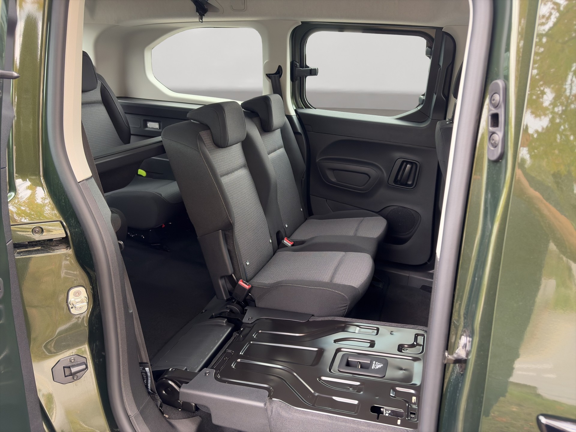 TOYOTA Proace City Verso 1.5 Comfort Long-image-9