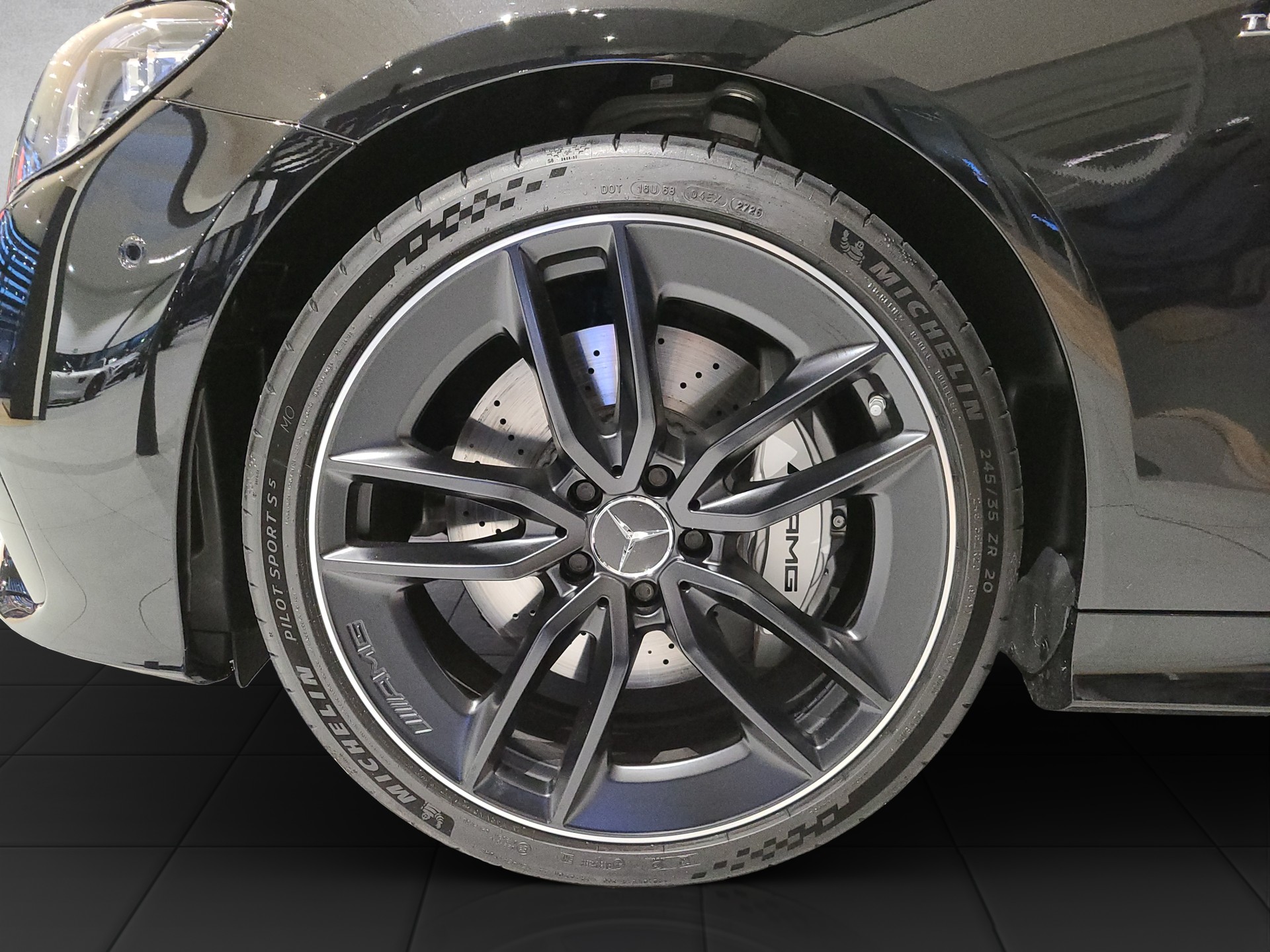 MERCEDES-BENZ E 53 AMG 4M+ Cabriolet-image-7