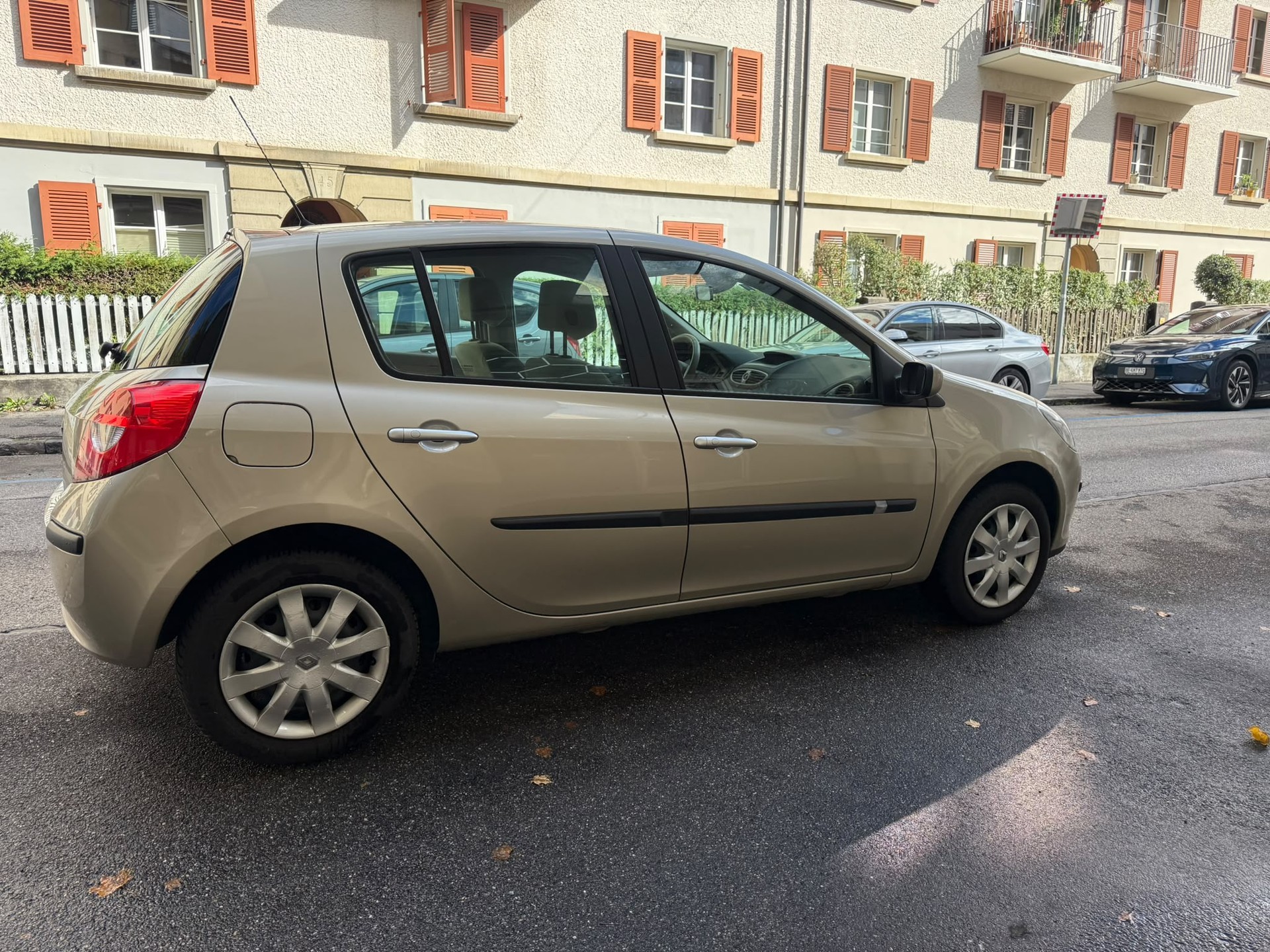 RENAULT Clio 1.6 16V Privilège-image-3