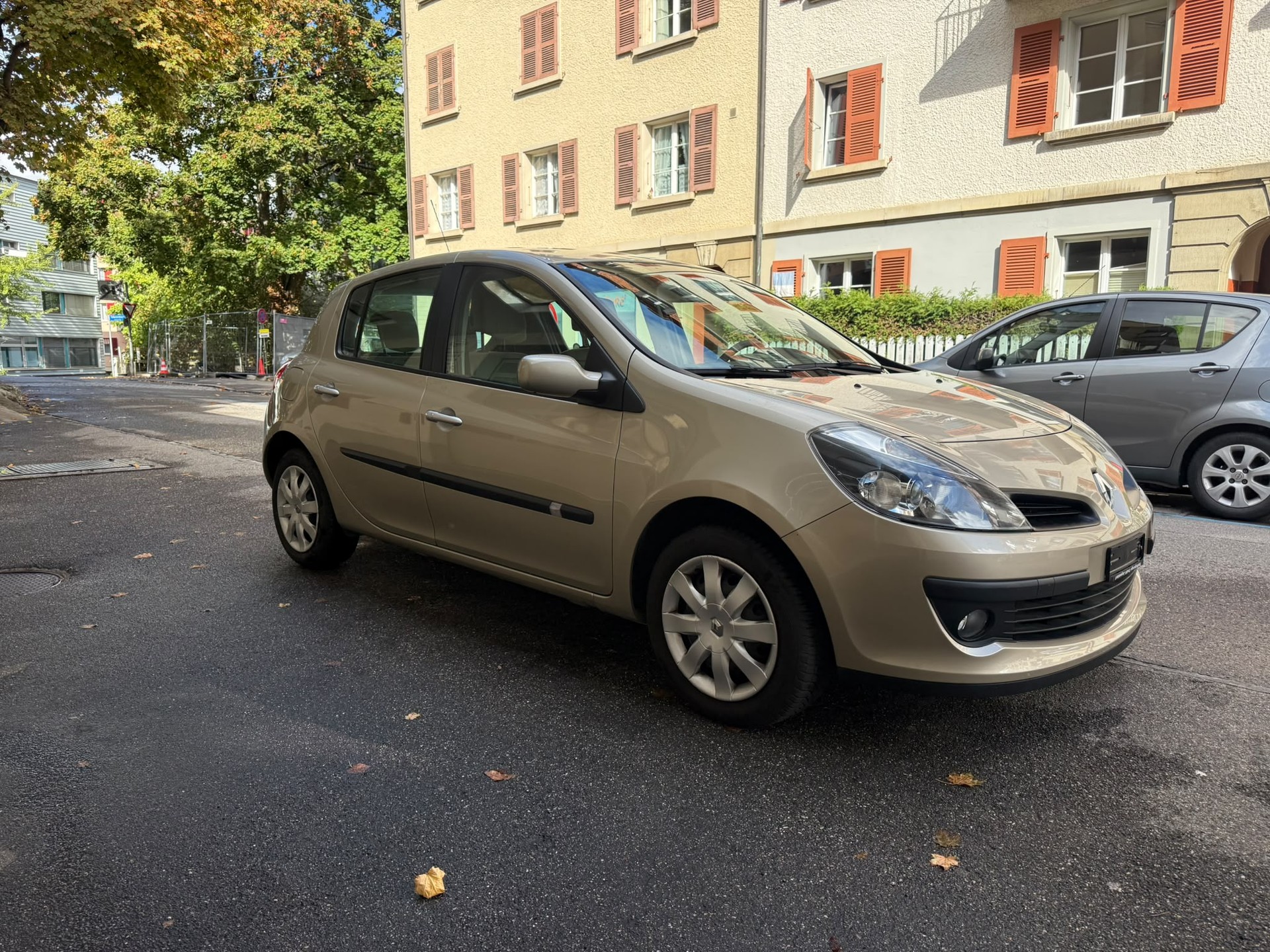 RENAULT Clio 1.6 16V Privilège-image-1