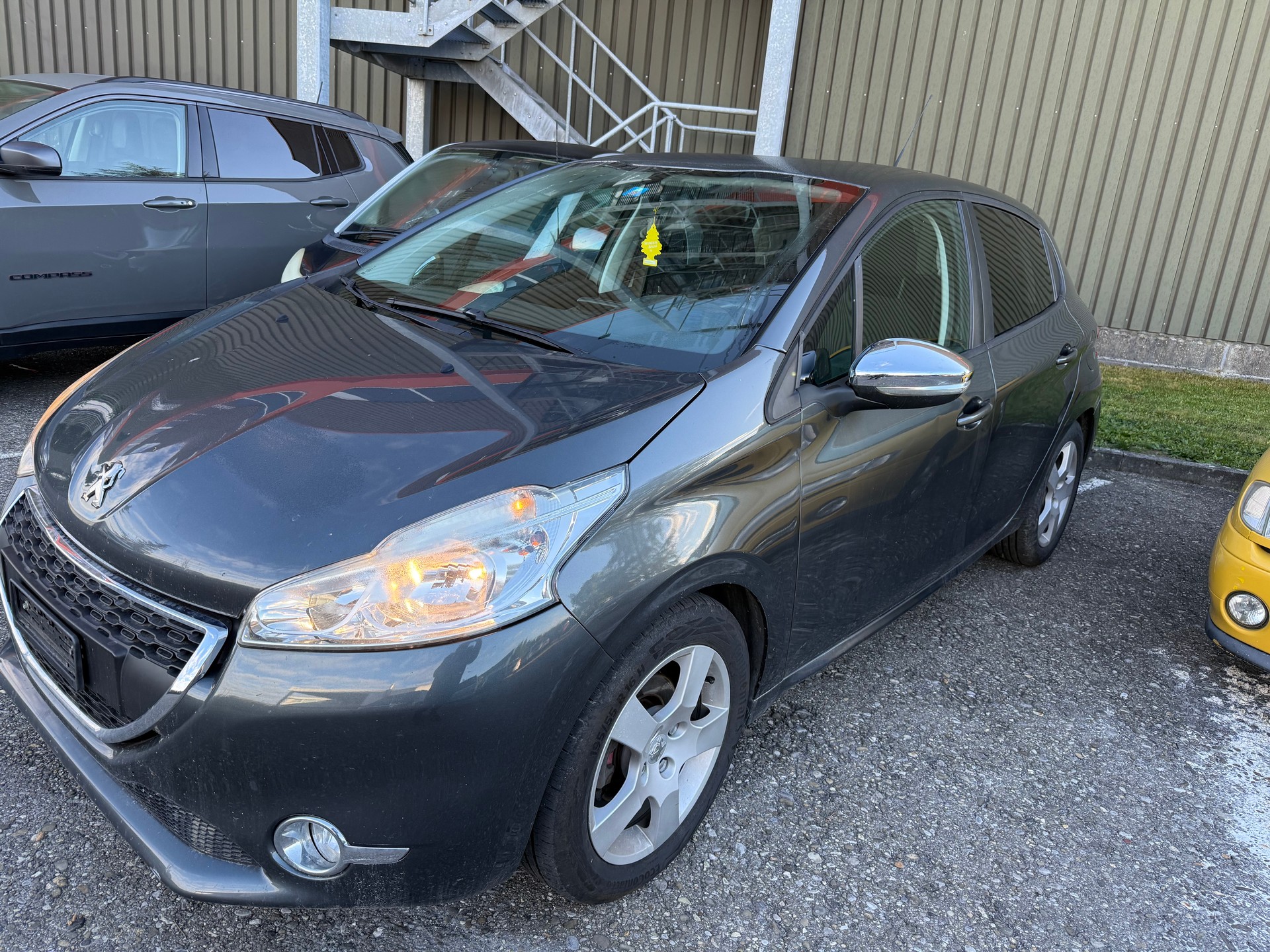 PEUGEOT 208 1.2 VTI Active-image-7