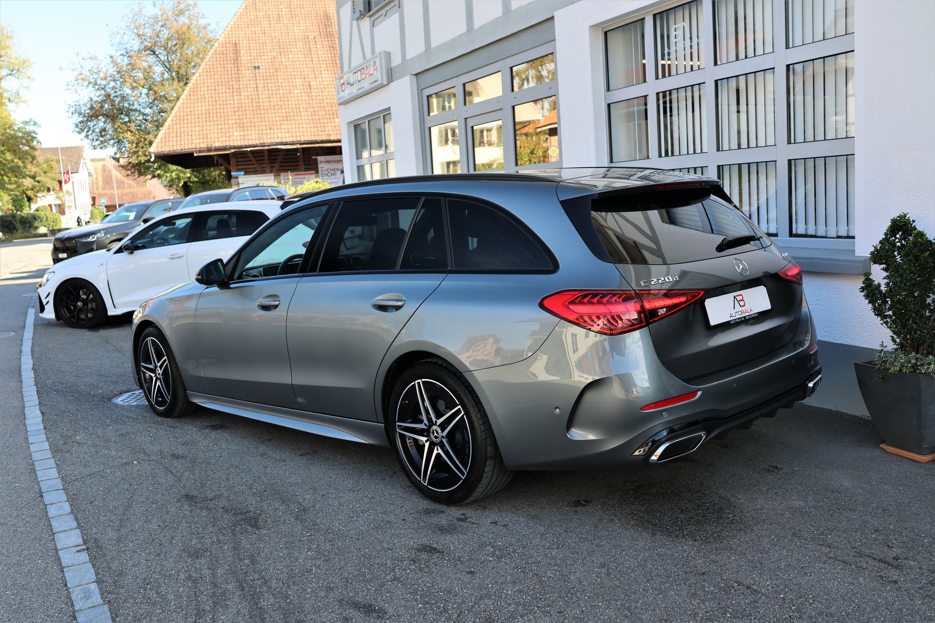 MERCEDES-BENZ C 220 d T 4Matic Swiss Star AMG-Line (CH) MSI+-image-7