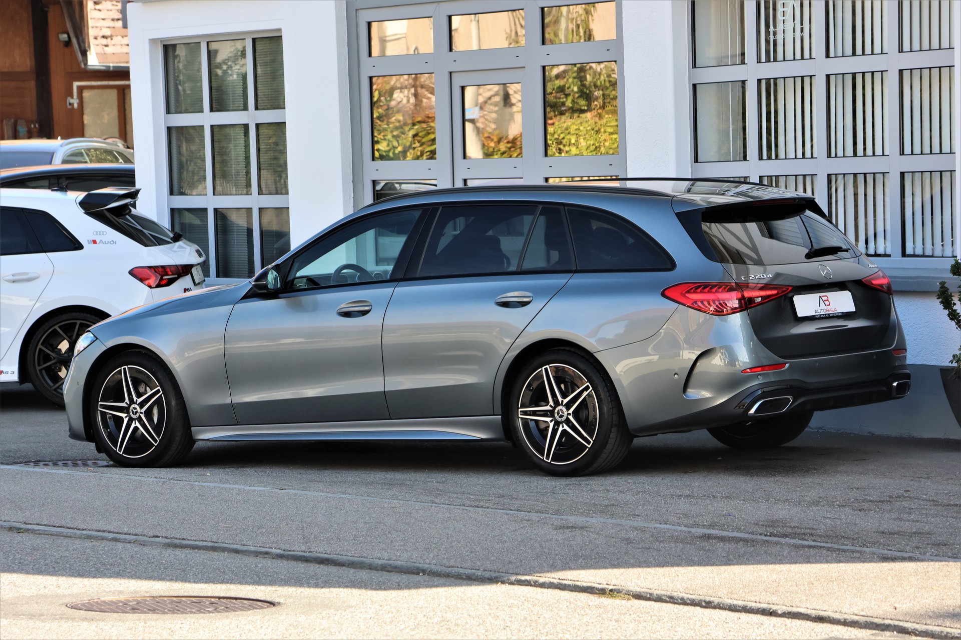 MERCEDES-BENZ C 220 d T 4Matic Swiss Star AMG-Line (CH) MSI+-image-4