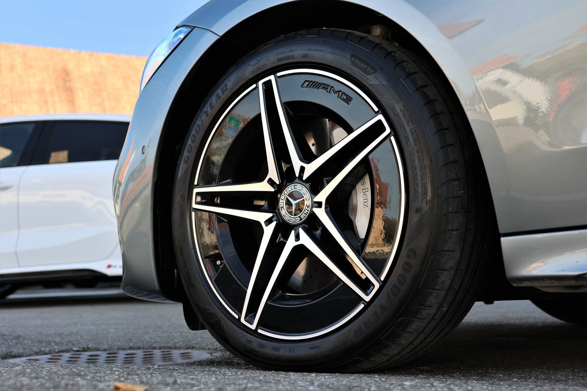MERCEDES-BENZ C 220 d T 4Matic Swiss Star AMG-Line (CH) MSI+-image-8