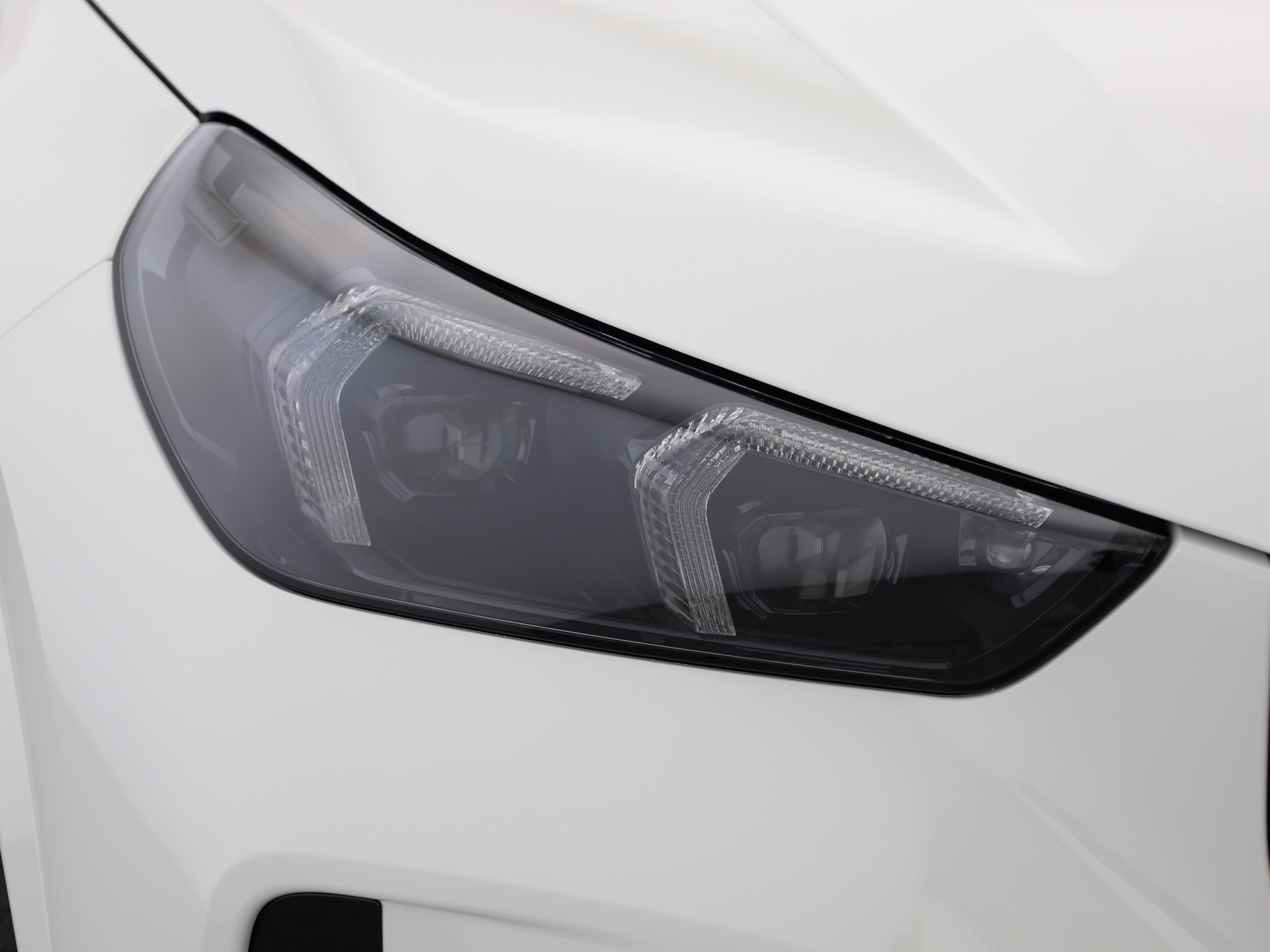 BMW iX1 U11 30 xDrive-image-6