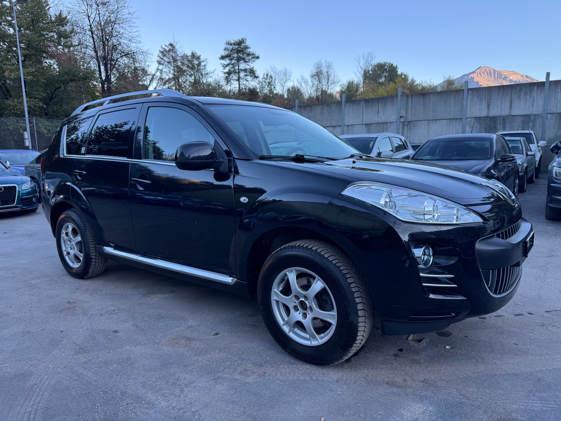 PEUGEOT 4007 2.2 HDi Dynamic-image-1