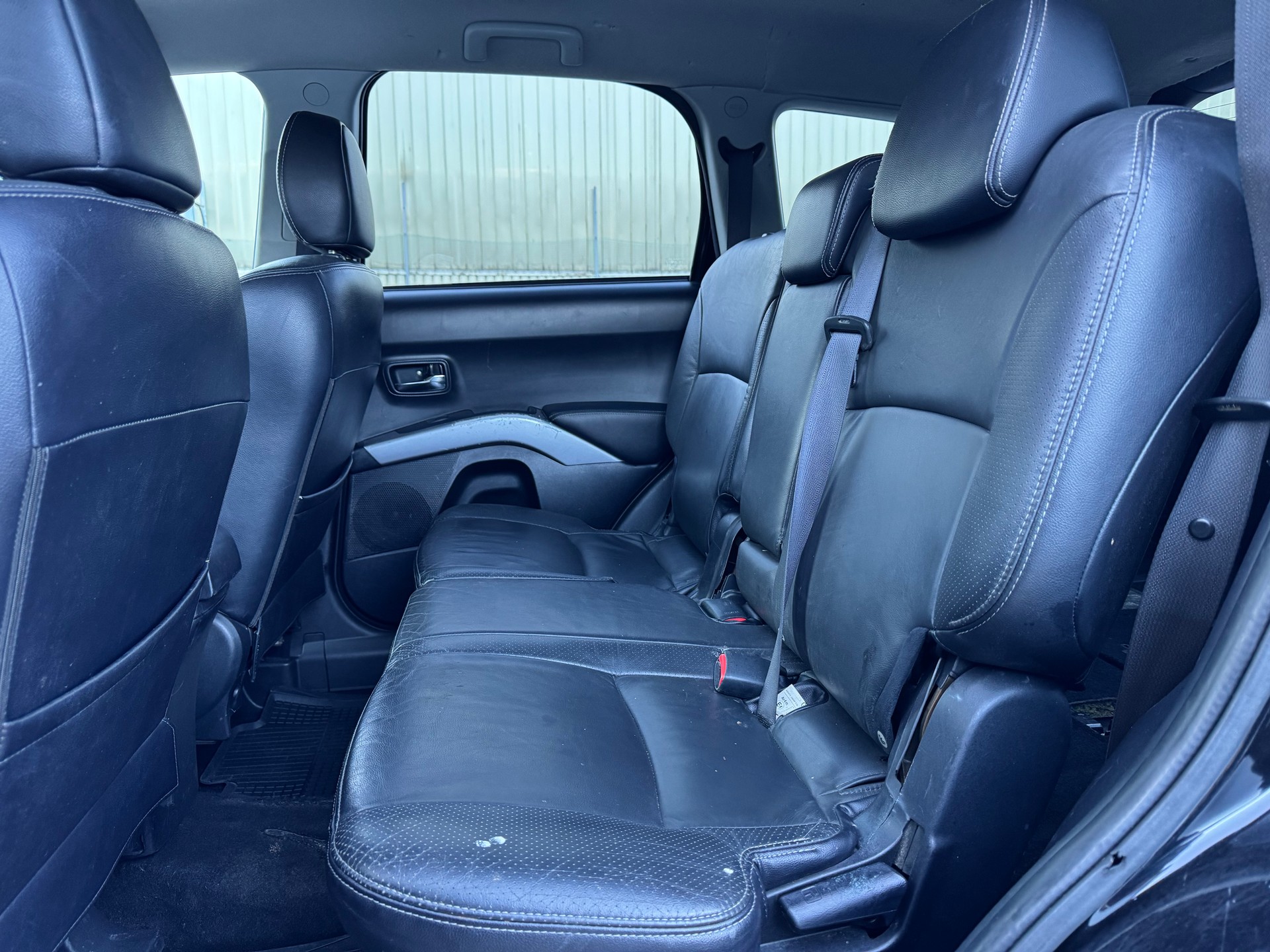 PEUGEOT 4007 2.2 HDi Dynamic-image-9