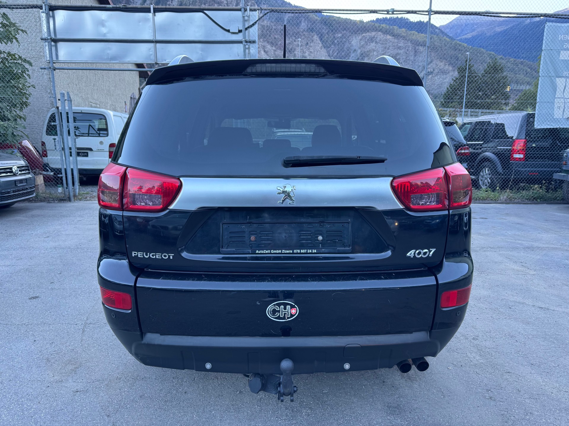 PEUGEOT 4007 2.2 HDi Dynamic-image-4
