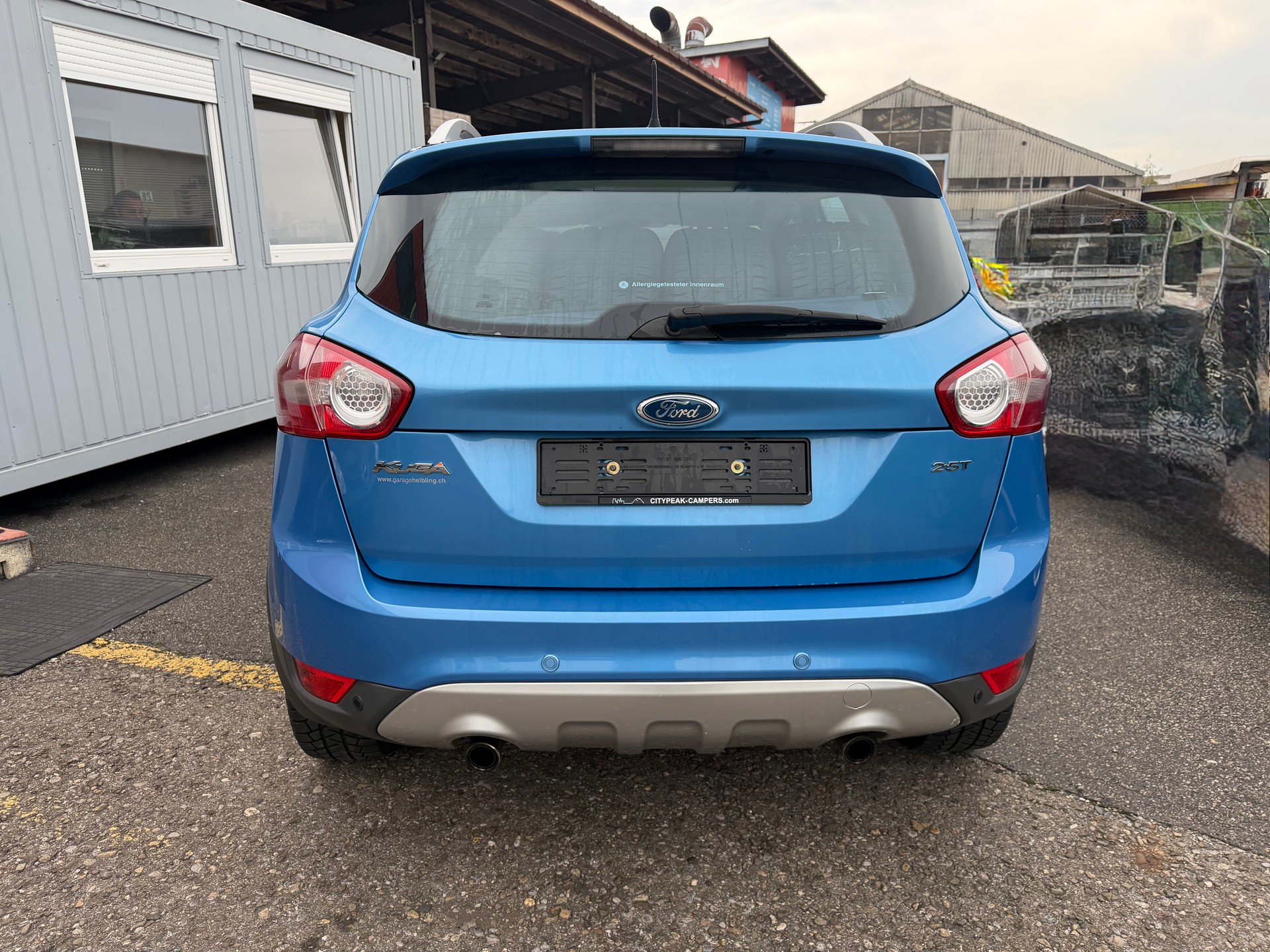 FORD Kuga 2.5 Turbo Titanium 4WD-image-3