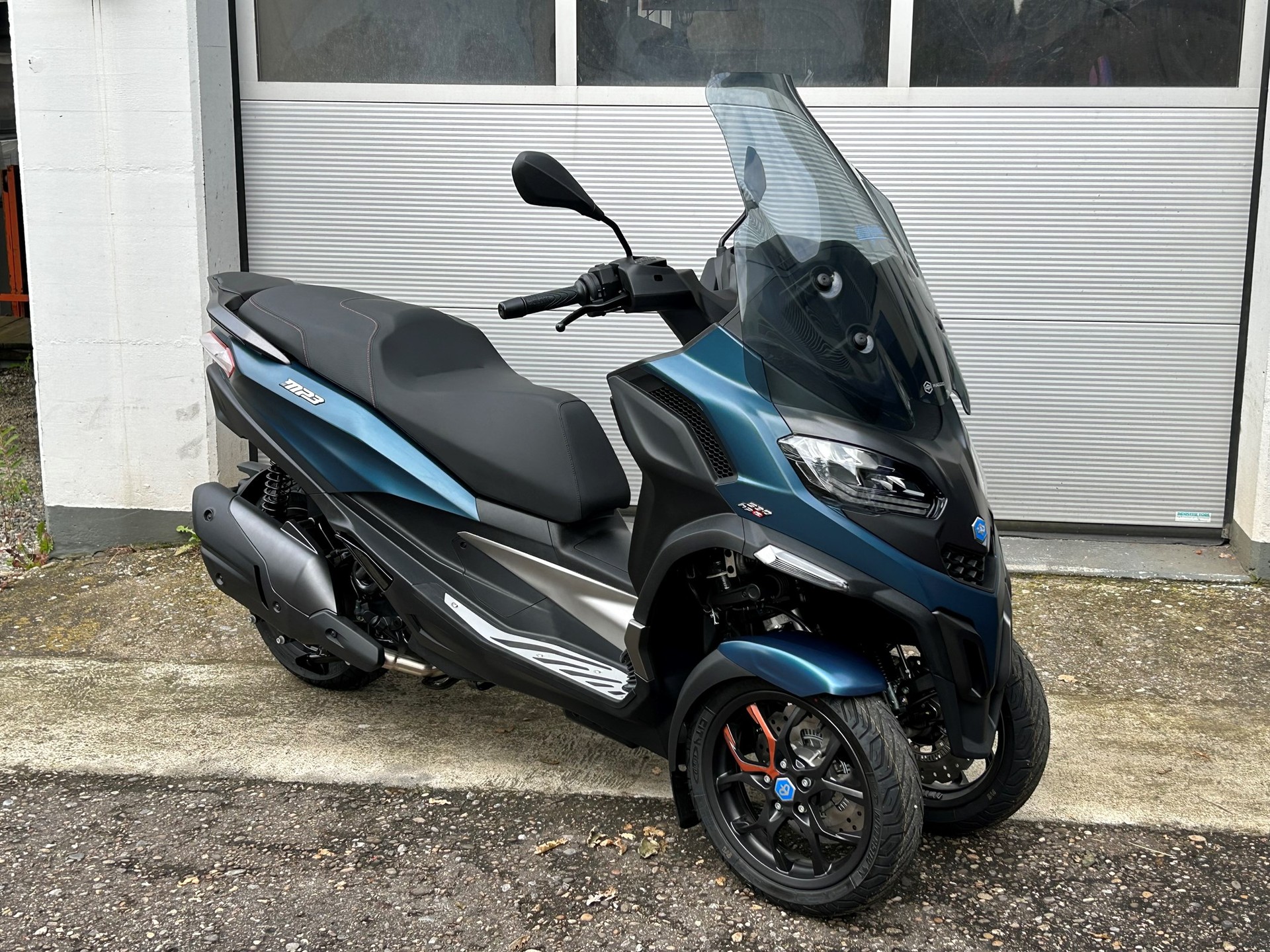 PIAGGIO MP3 530 Exclusive-image-4