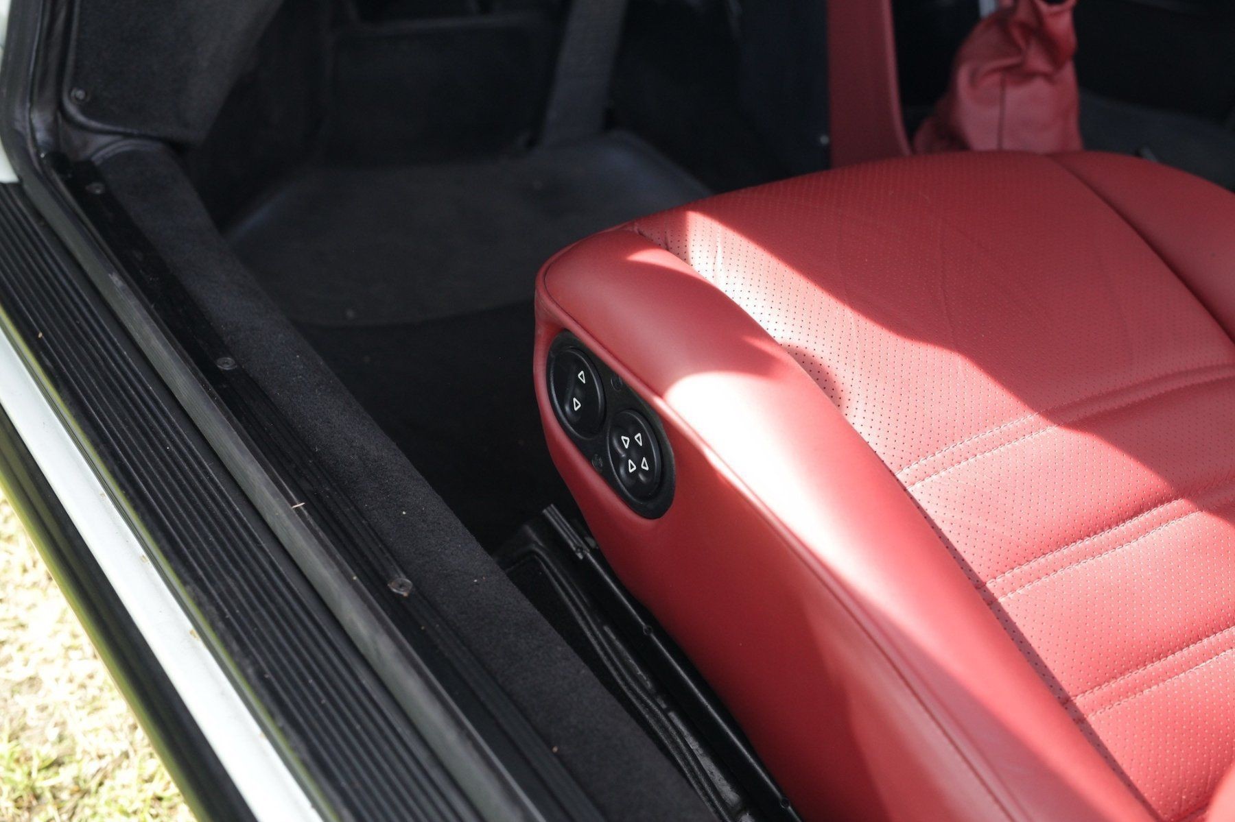 PORSCHE 911 Cabrio SC 3.0-image-8