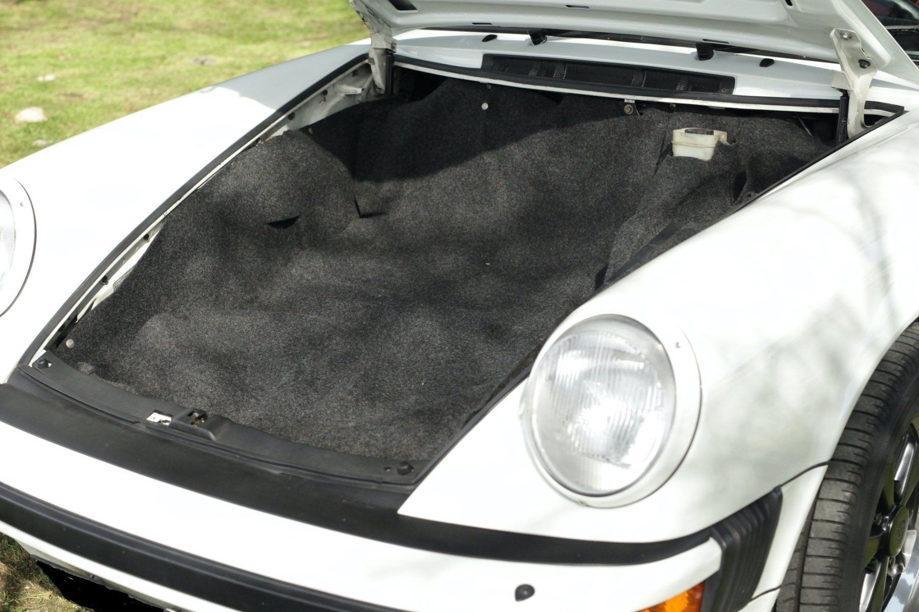 PORSCHE 911 Cabrio SC 3.0-image-4
