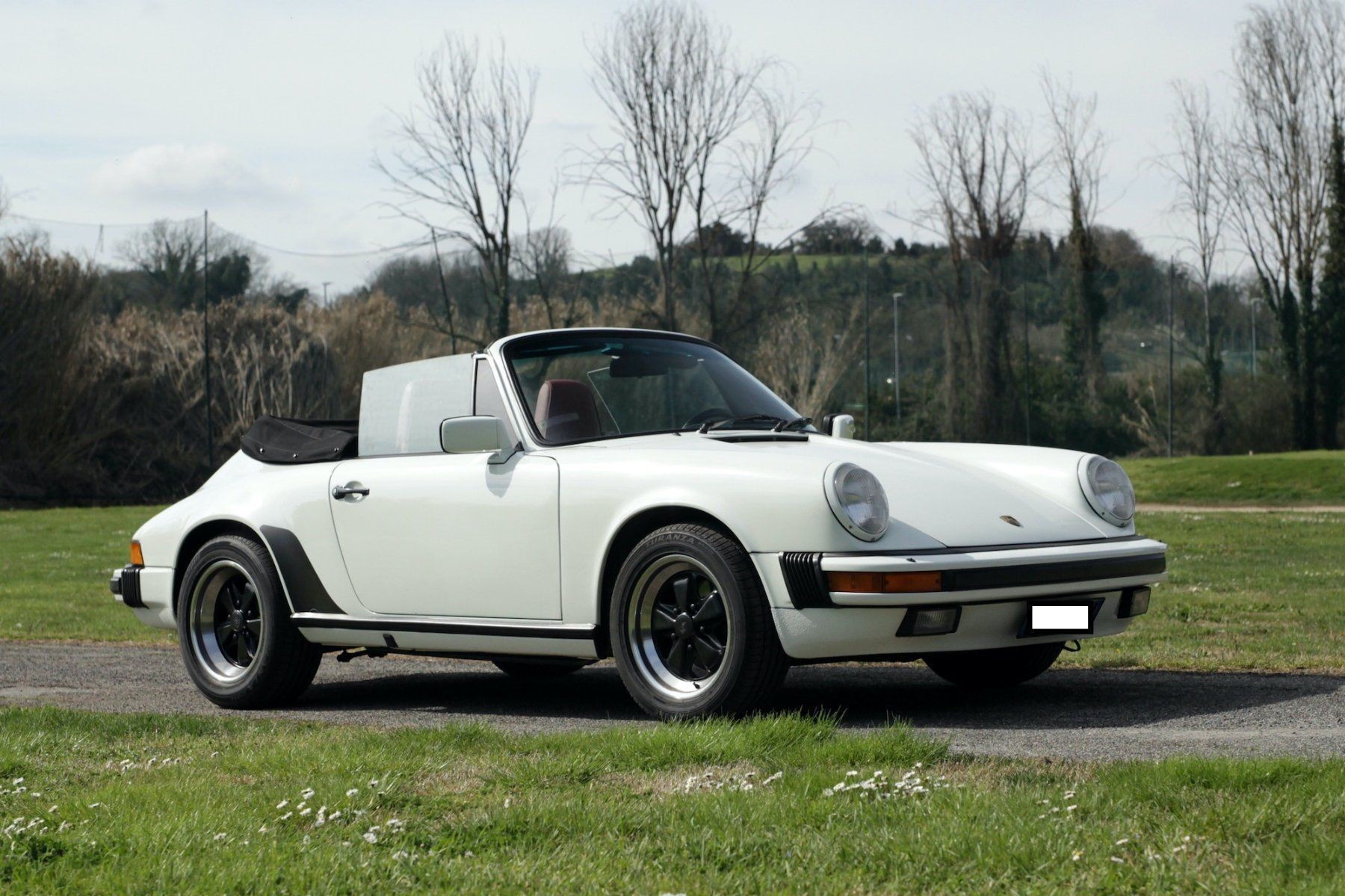 PORSCHE 911 Cabrio SC 3.0-image-2