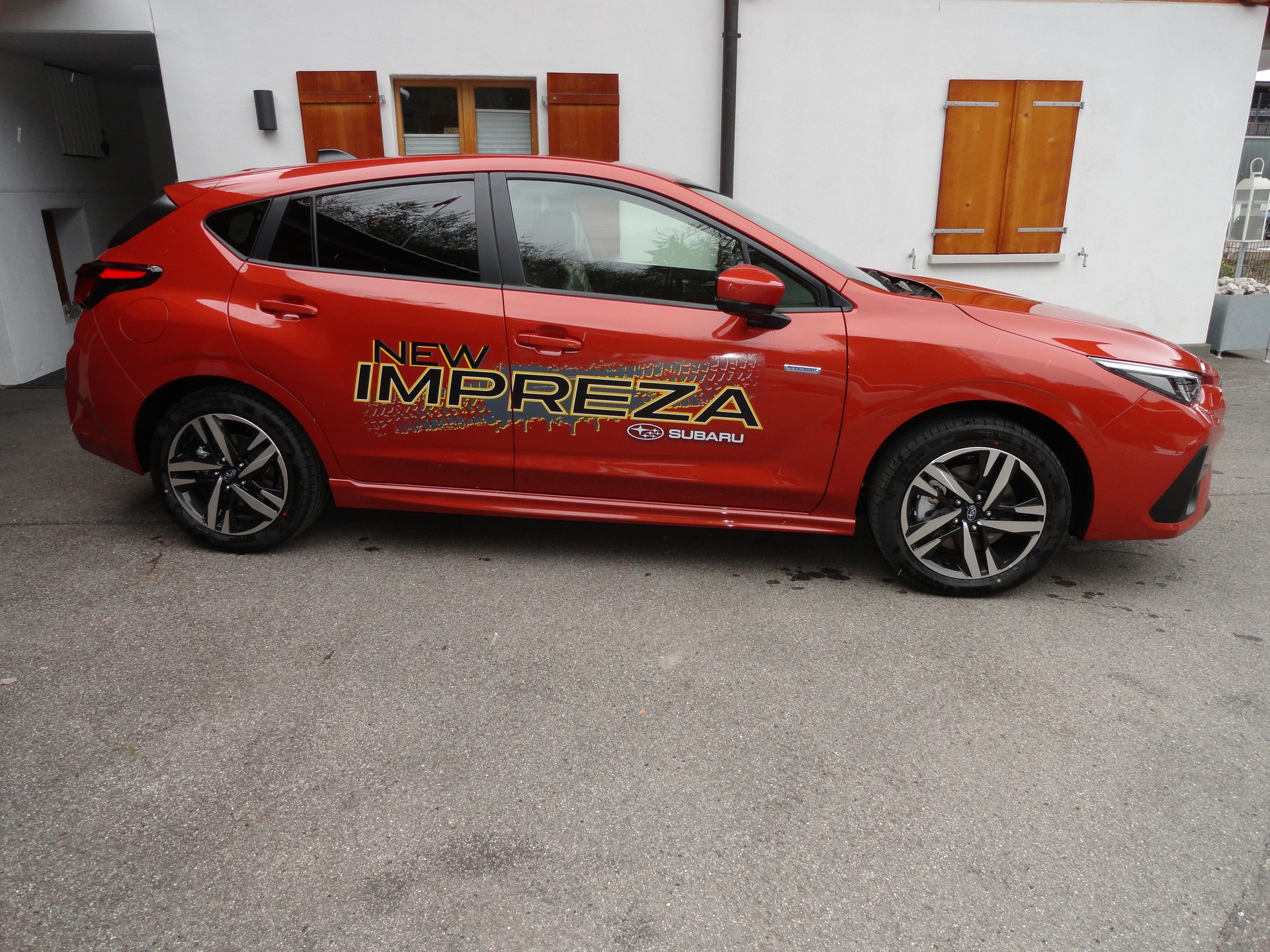 SUBARU Impreza 2.0 e-Boxer Swiss Plus AWD Lineartronic-showroom-element-2