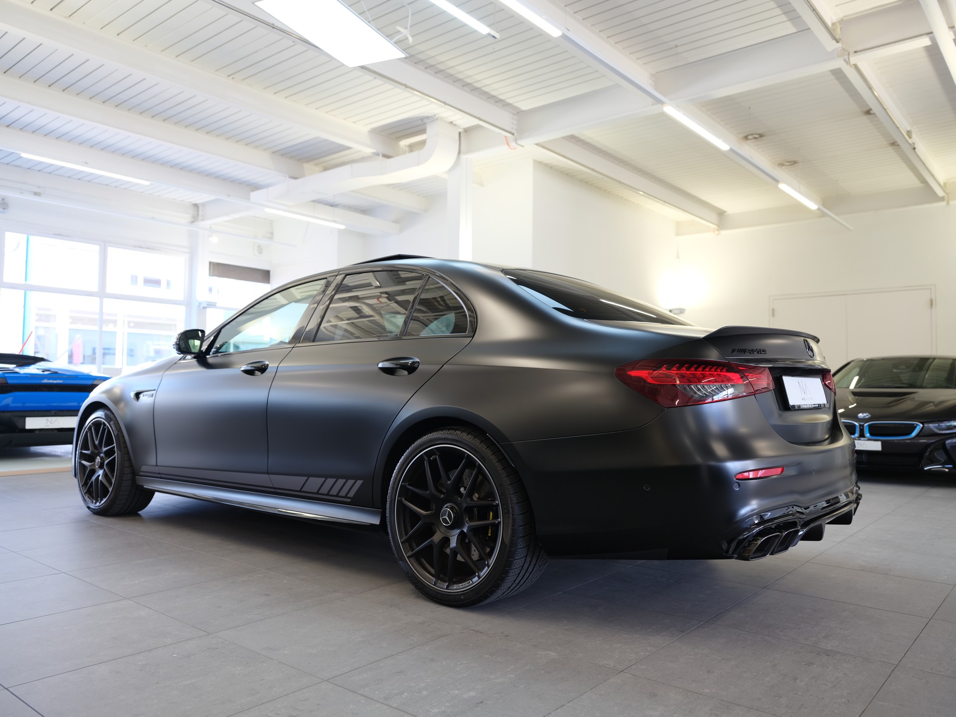 MERCEDES-BENZ AMG E 63 S 4Matic+ Speedshift 9G-TCT *Panorama*Carbon*Schalensitze*Burmester*-image-3