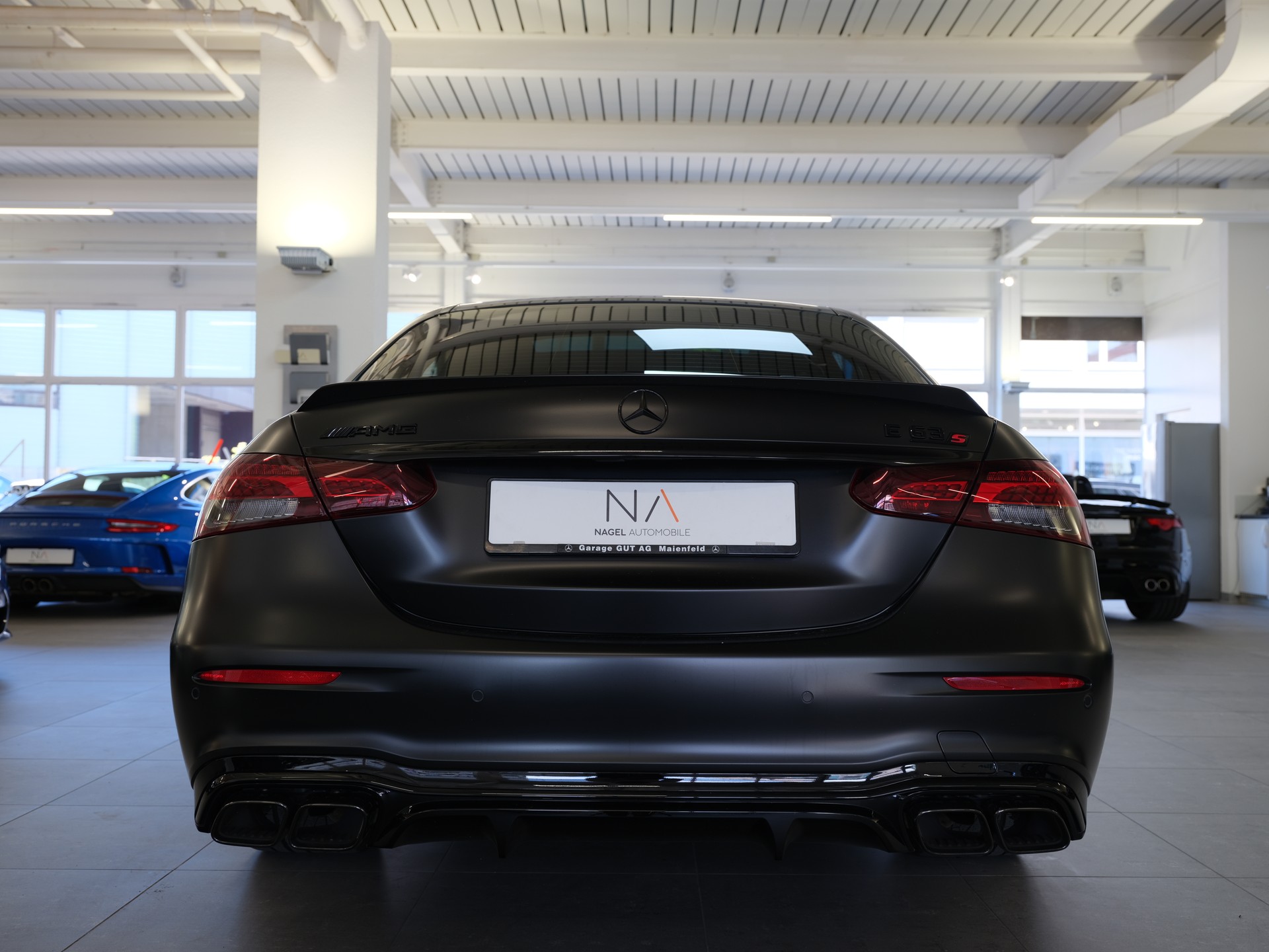 MERCEDES-BENZ AMG E 63 S 4Matic+ Speedshift 9G-TCT *Panorama*Carbon*Schalensitze*Burmester*-image-4