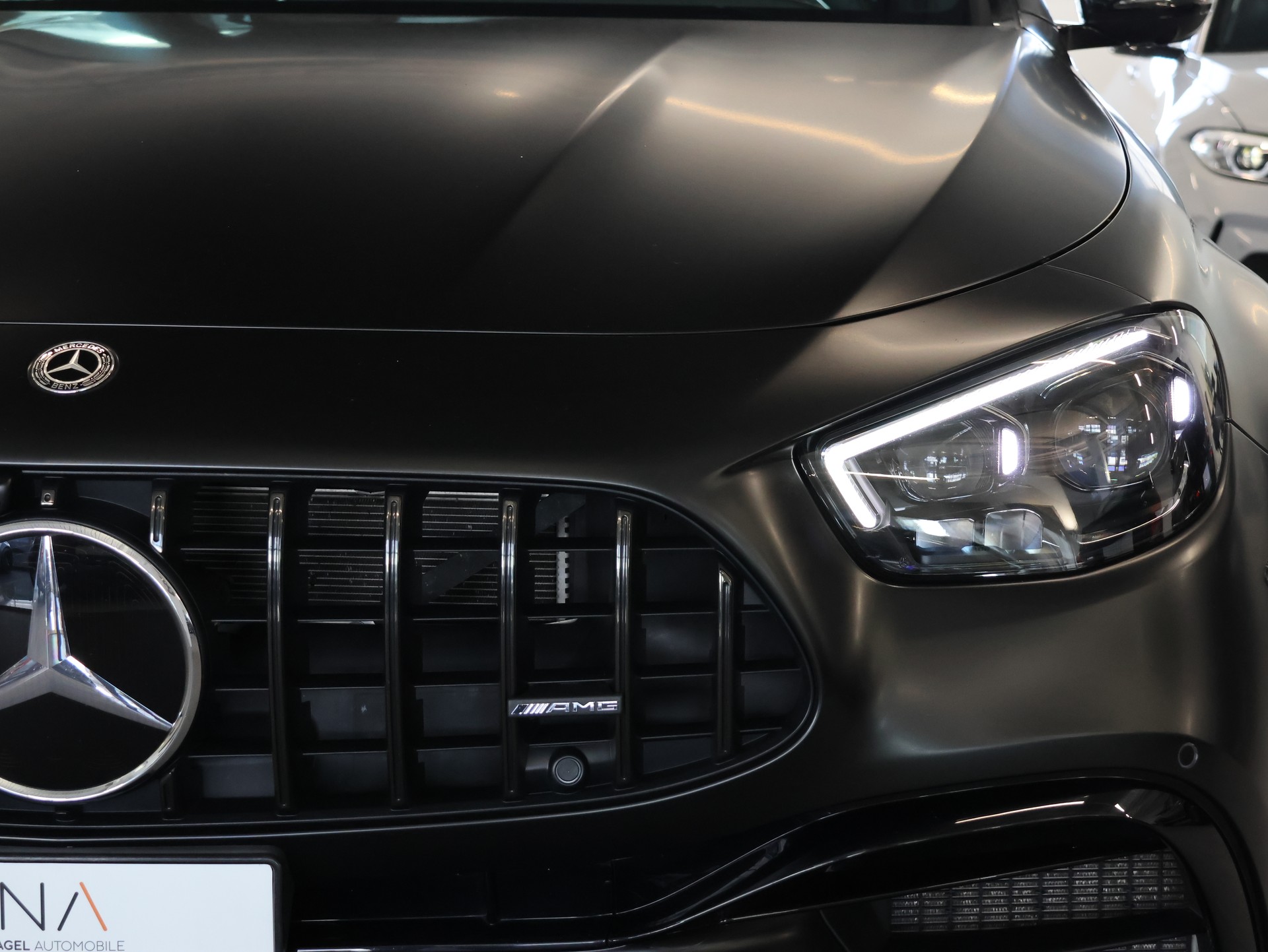 MERCEDES-BENZ AMG E 63 S 4Matic+ Speedshift 9G-TCT *Panorama*Carbon*Schalensitze*Burmester*-image-7